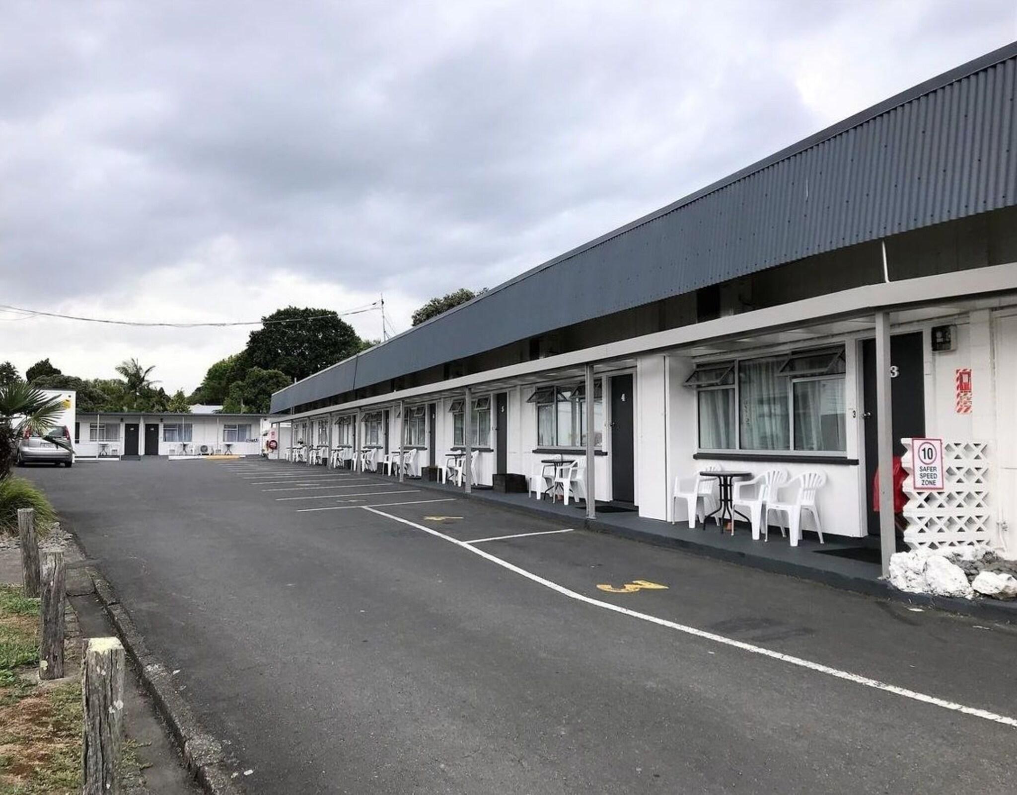 Vista Exterior Central Court Motel