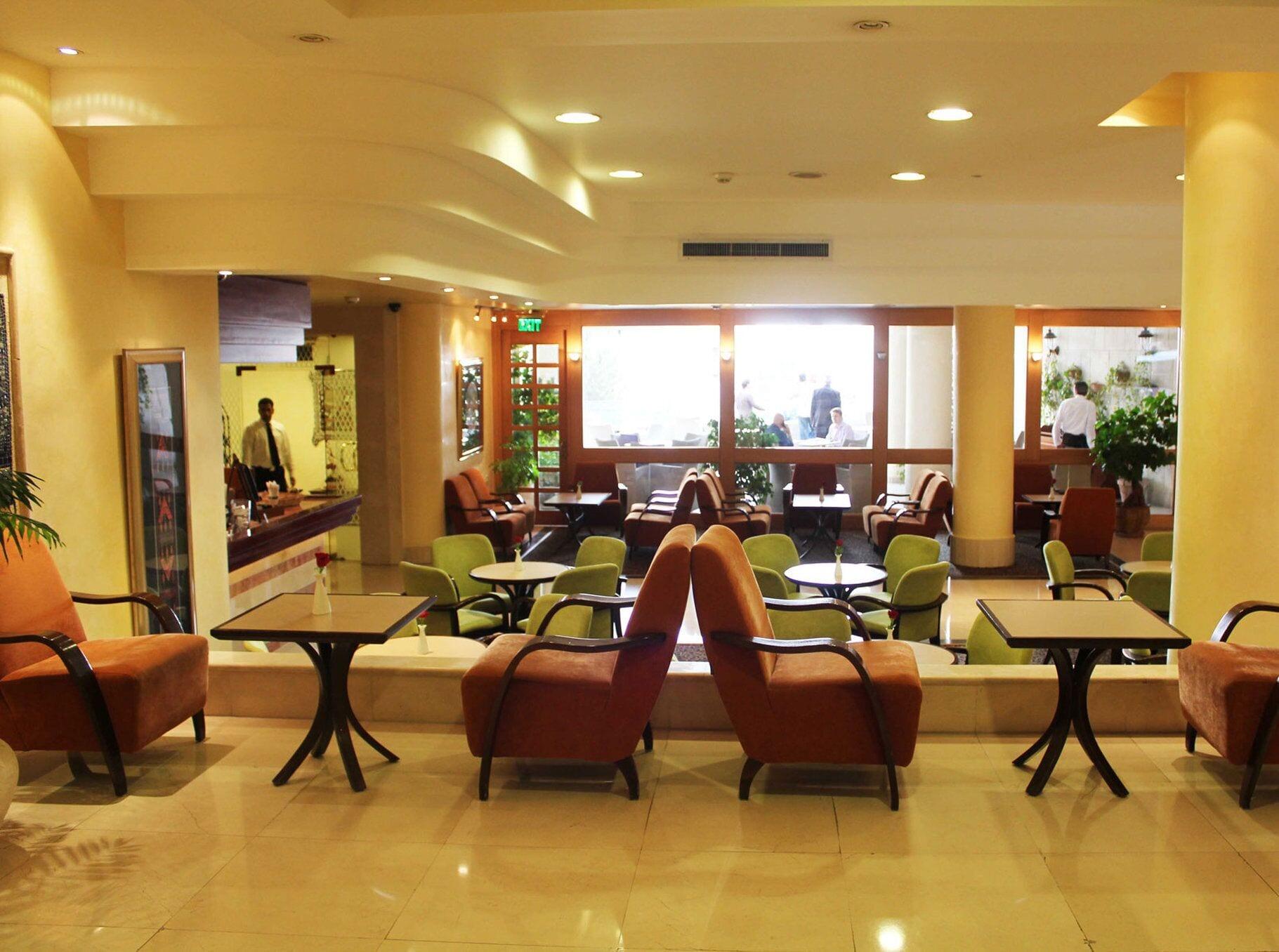 Vista Lobby Ambassador Hotel