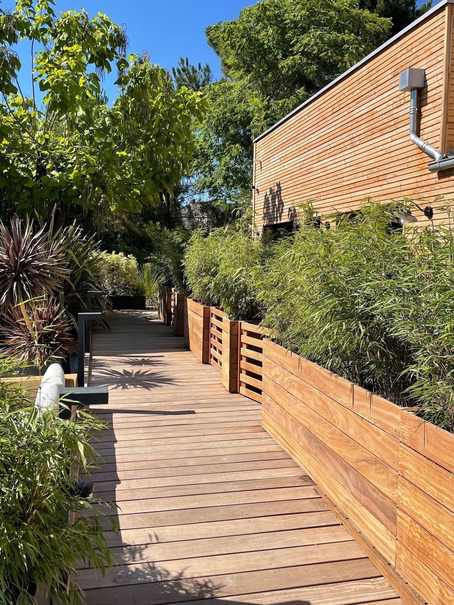 Vista Exterior Le homard bleu