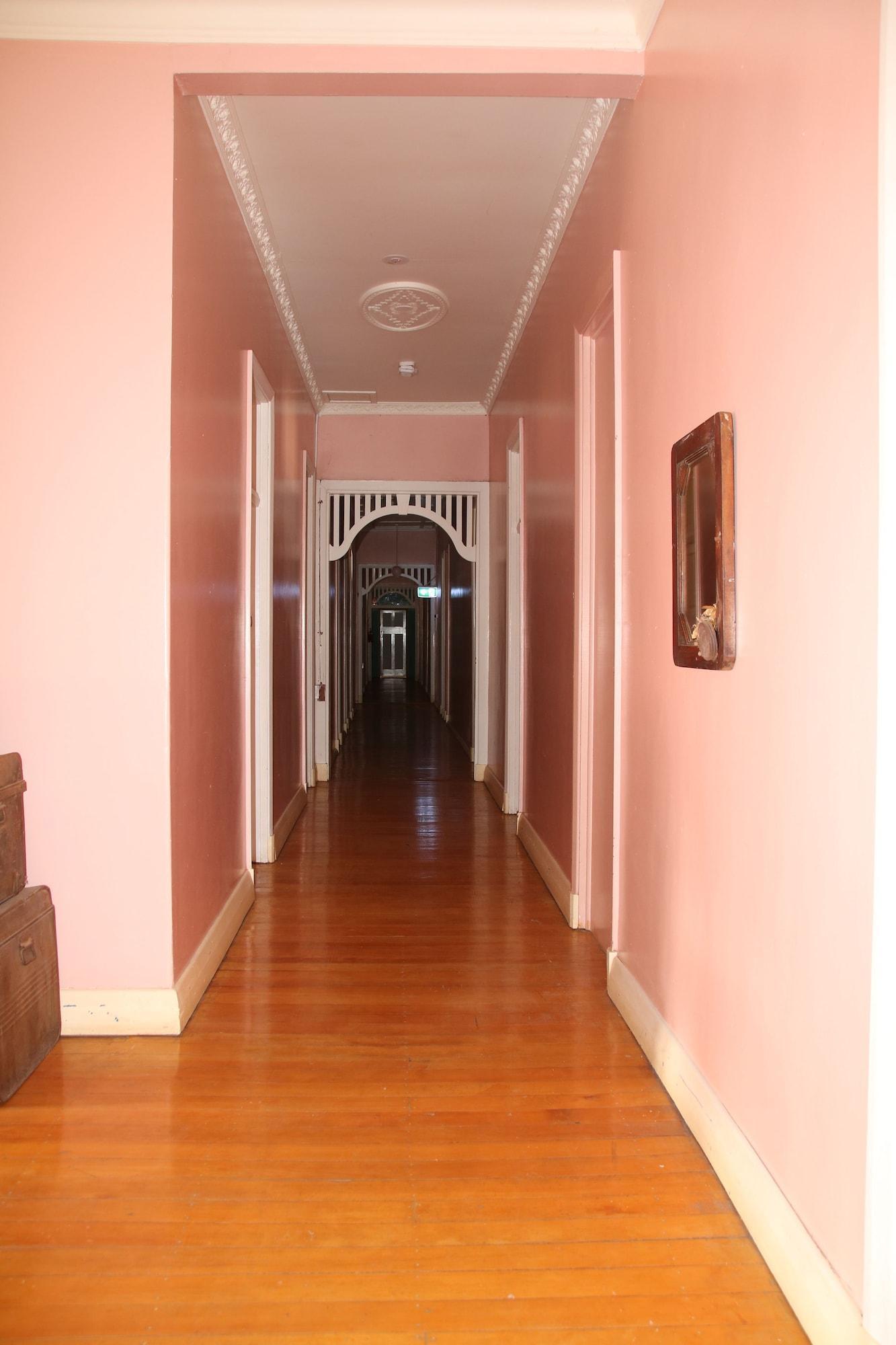 Vista Lobby Hotel Corones