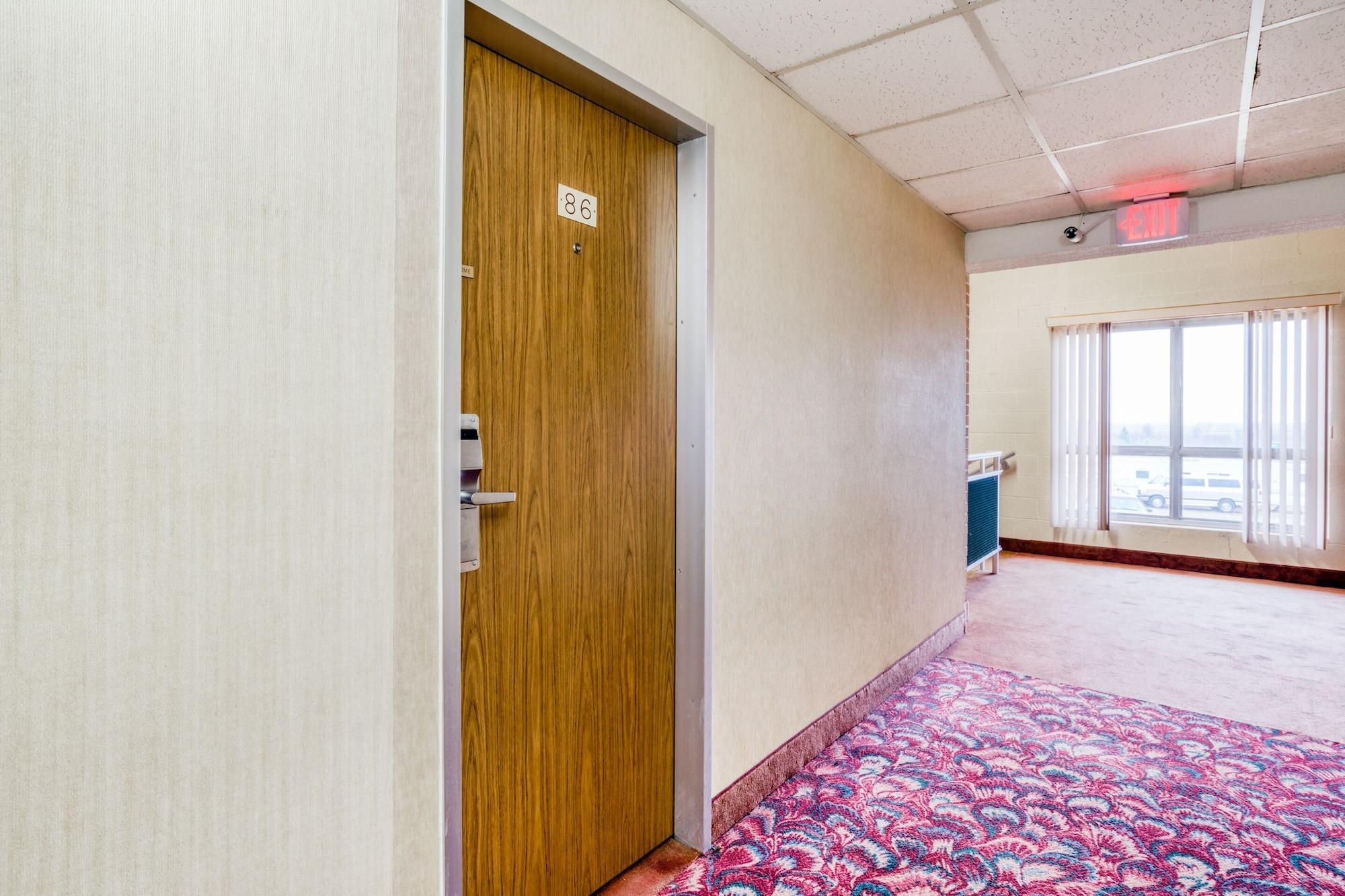 Varios Bravo Inn Greensboro