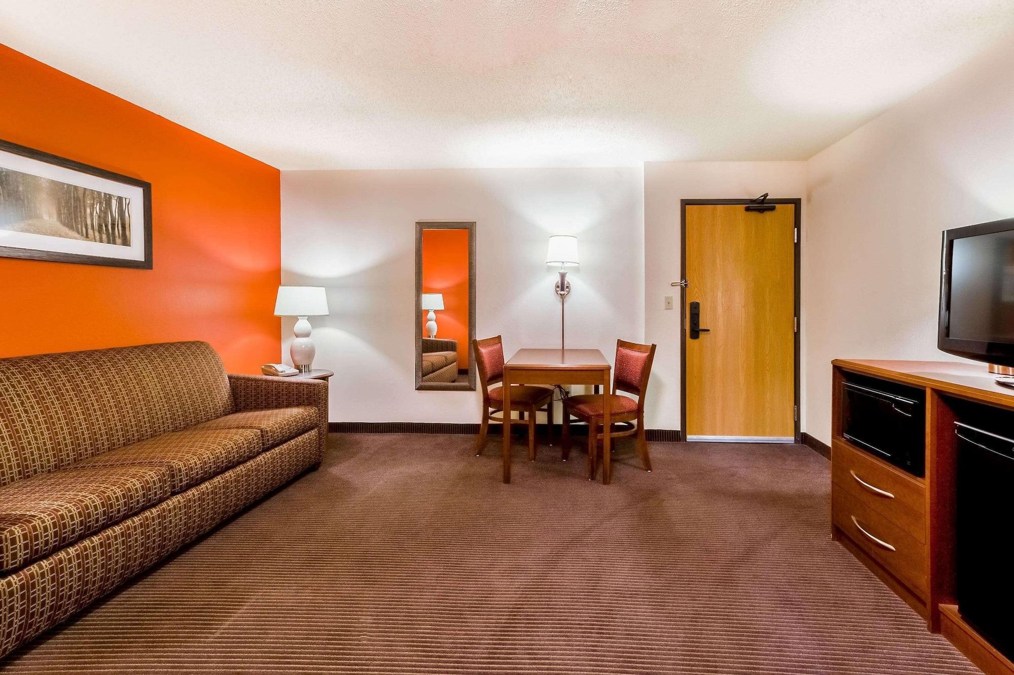 Set de Habitación AmericInn by Wyndham Chamberlain - Conference Center