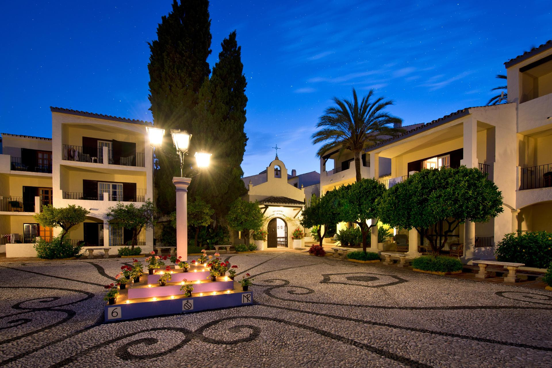 Vista Exterior Bluebay Banús