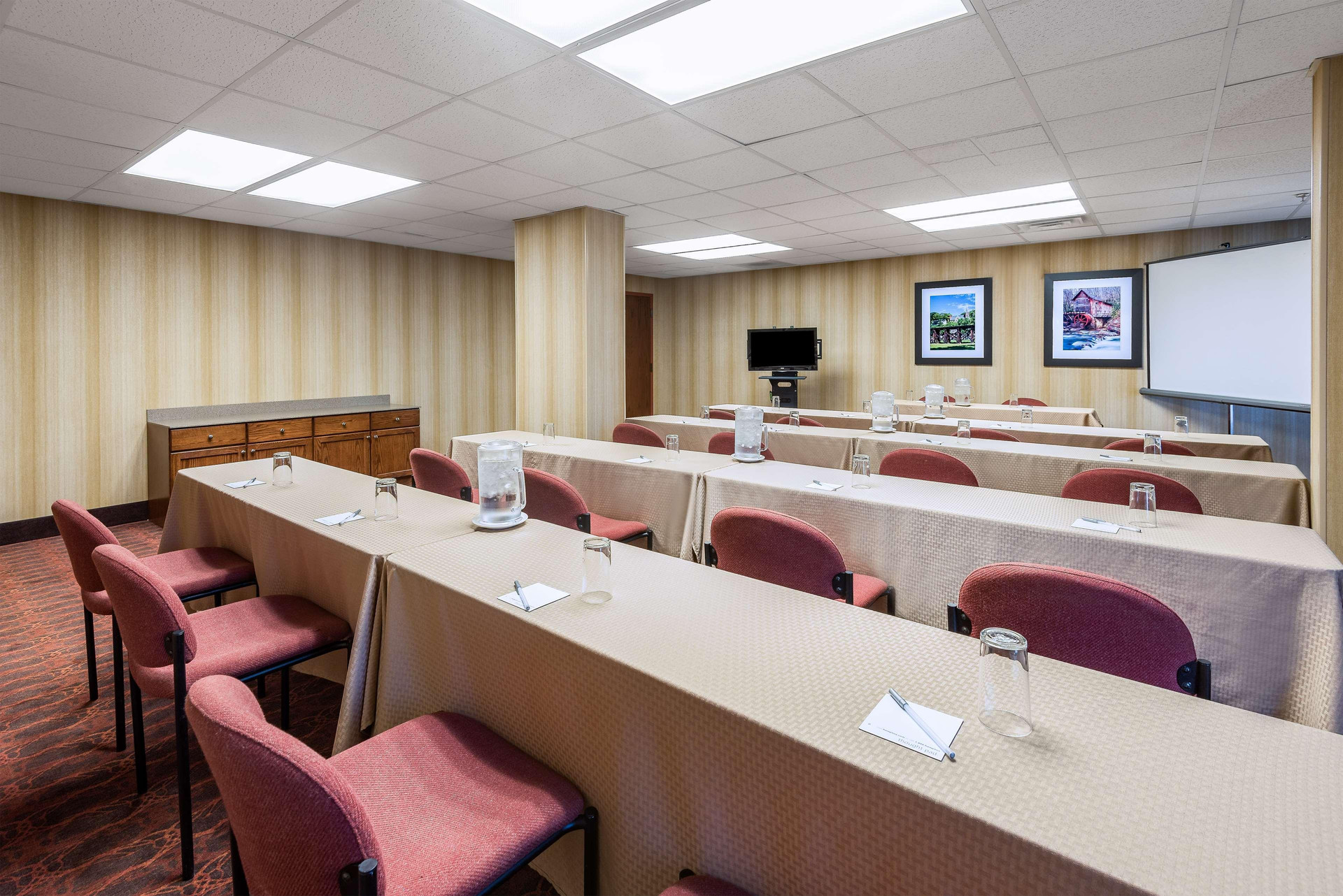 Centro de Negocios Hampton Inn Parkersburg-Mineral Wells