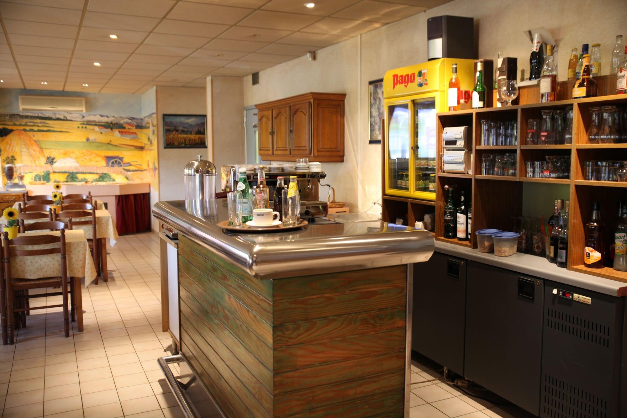 Bar/Salón Crau Hotel