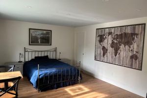 Alquiler Vacacional - Beautiful 1 Bedroom, 1 Bathroom in Medford with WiFi and AC