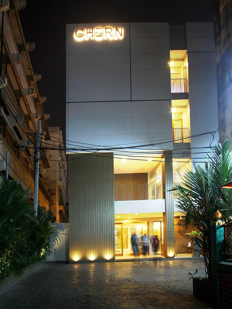 Varios CHERN Bangkok