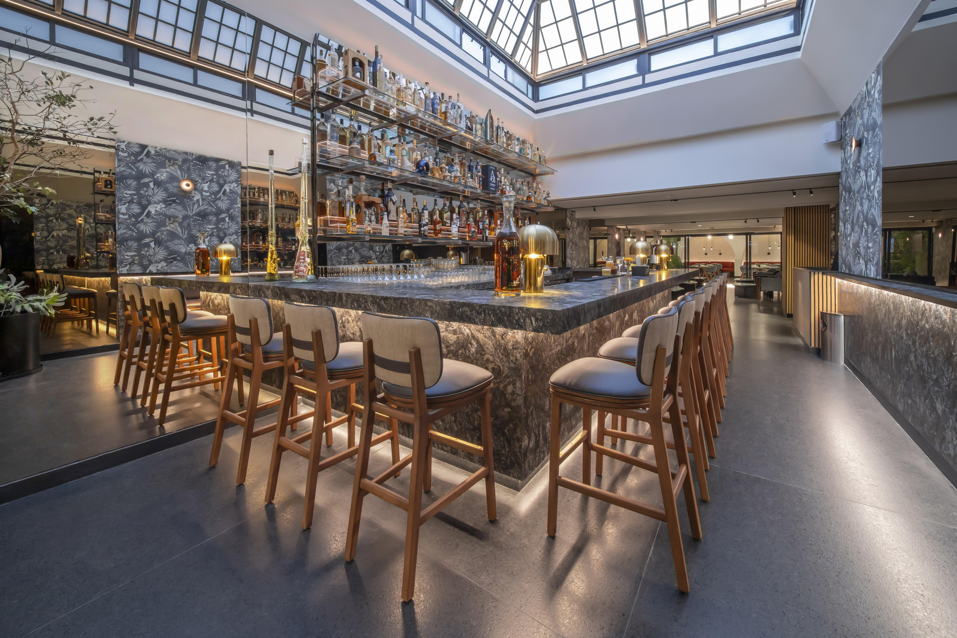 Bar/Salón Suites Amberes