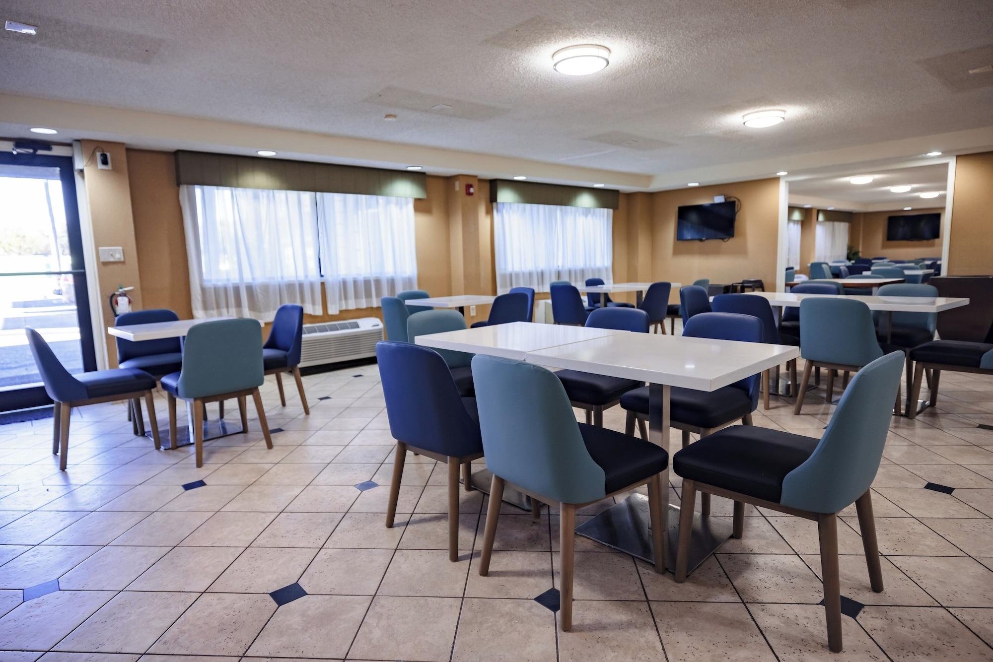 Restaurant La Quinta Inn by Wyndham Tampa Near Busch Gardens