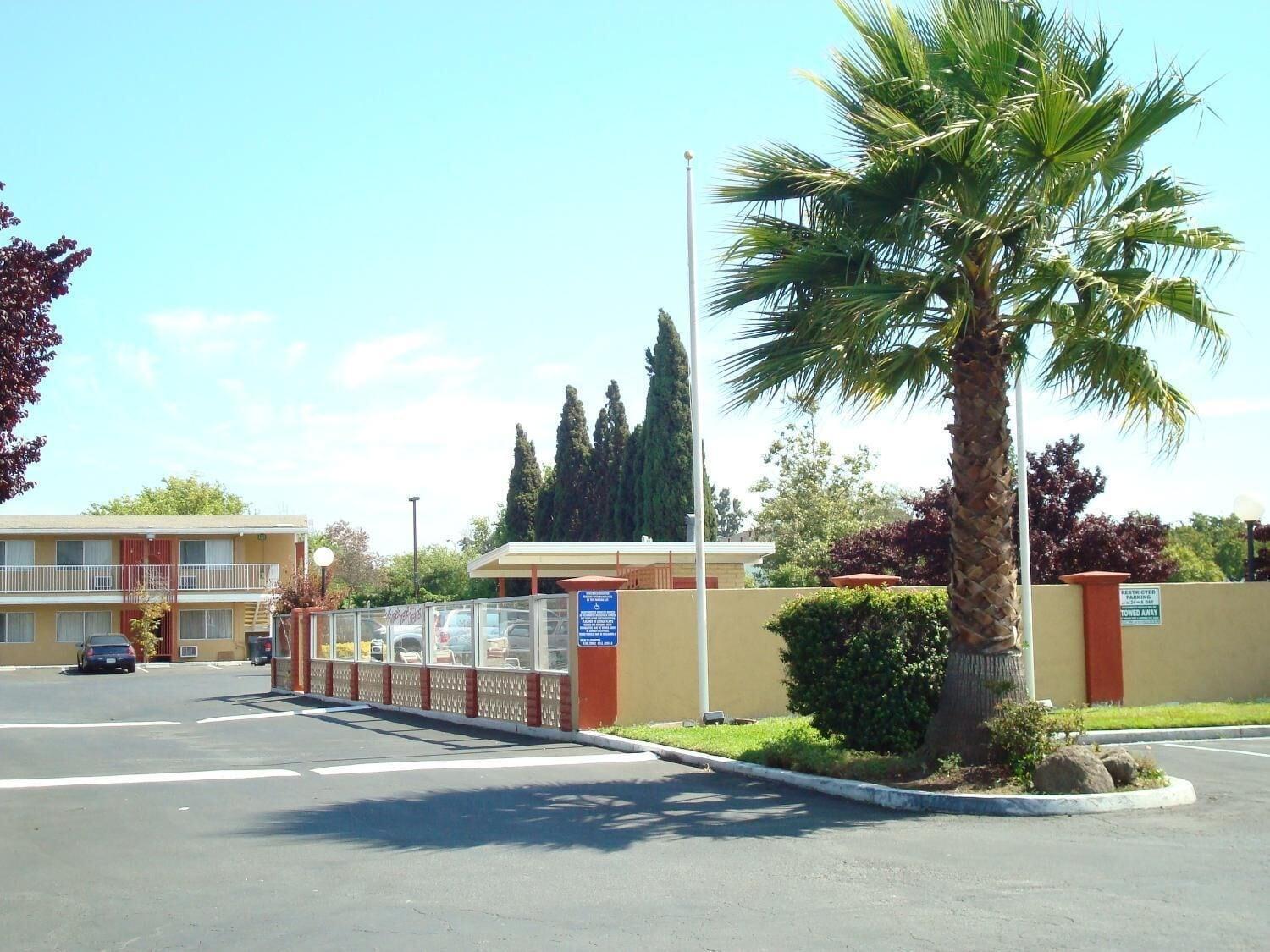 Vista Exterior Heritage Inn