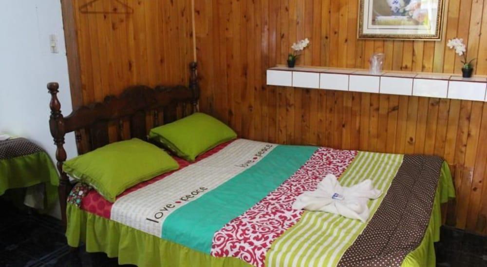 Varios Hotel Emanuel