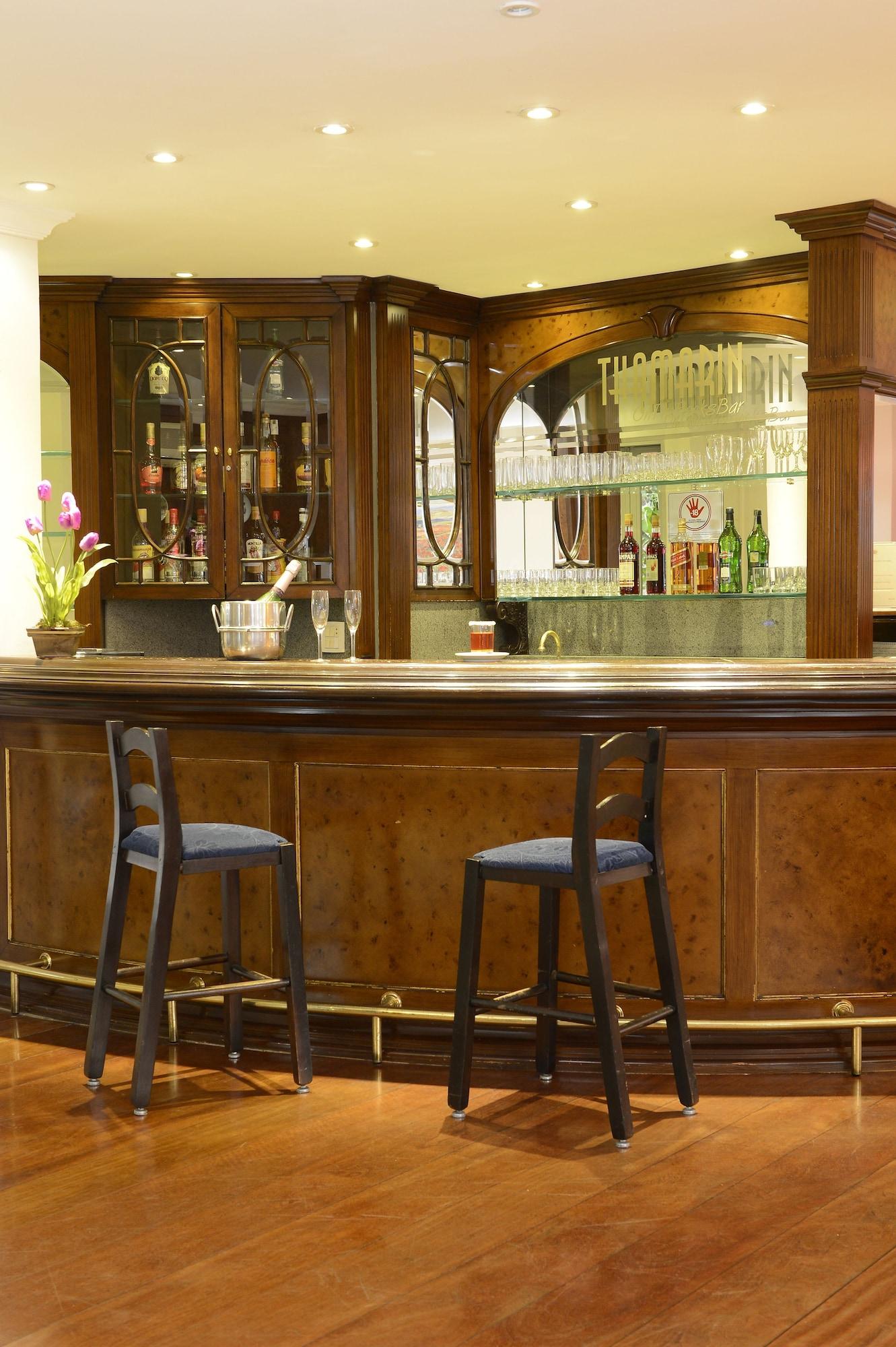 Bar/Salón Hotel Colonial Plaza