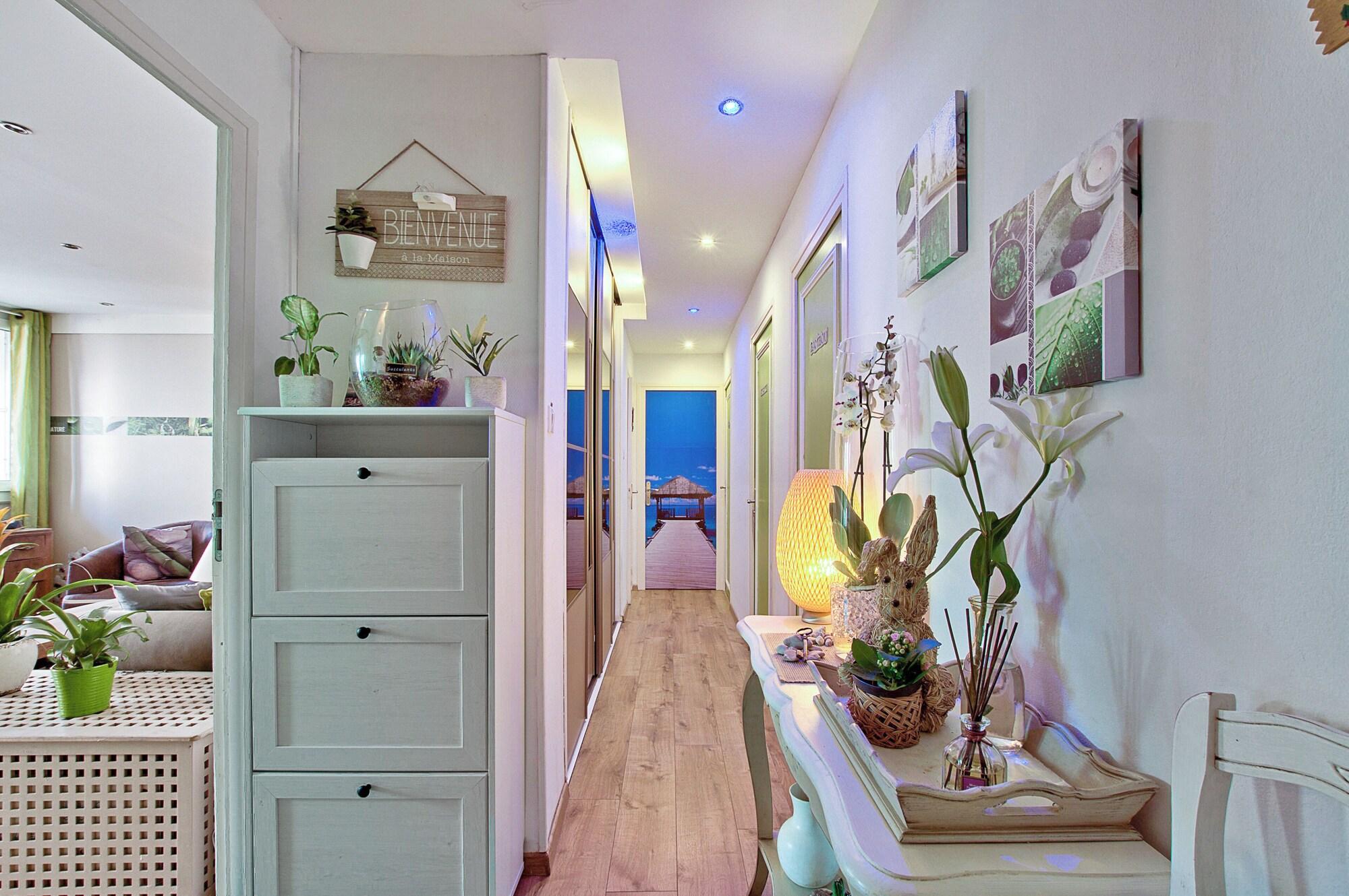 Vista Lobby NATURALBNB