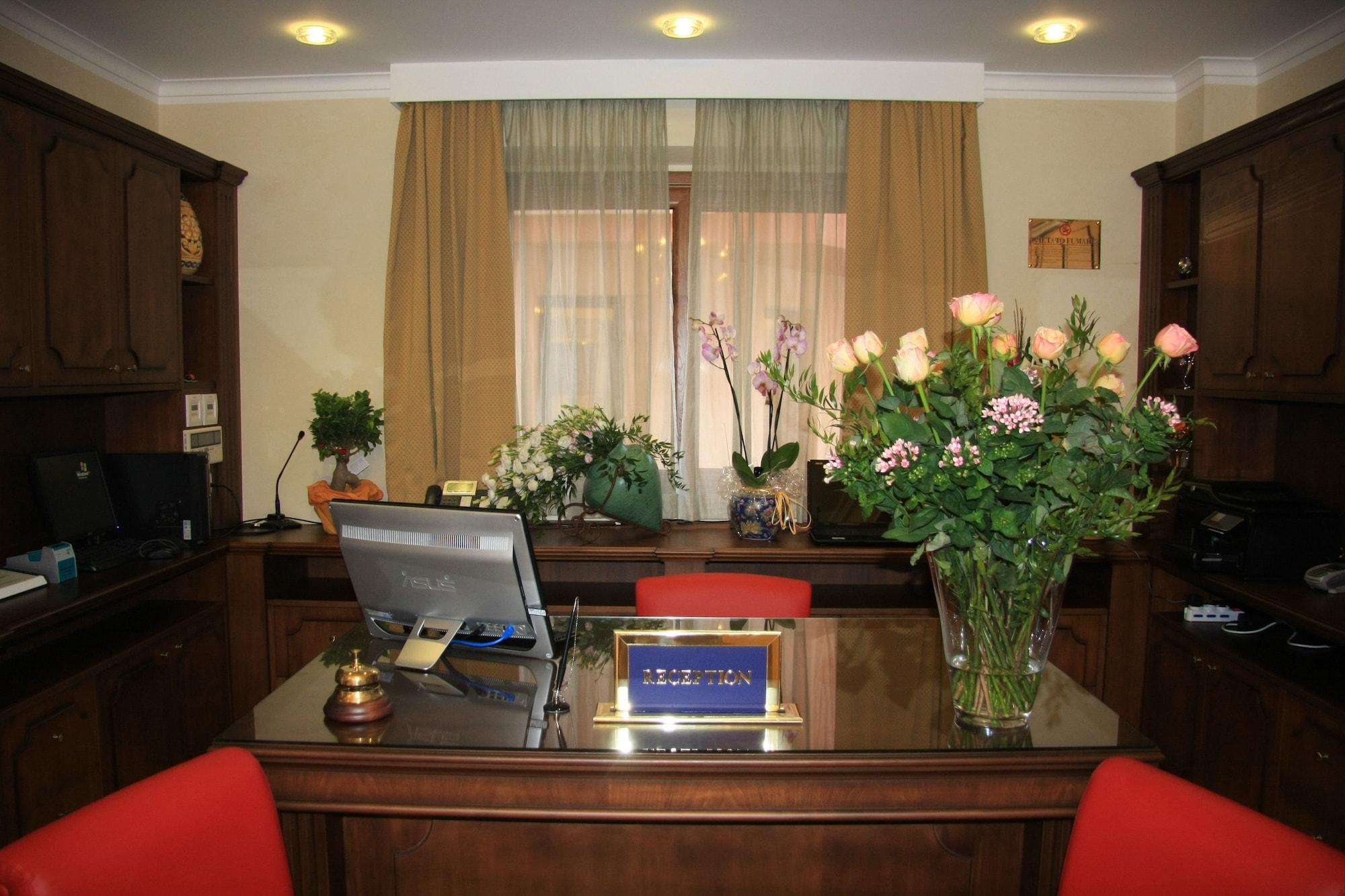 Vista Lobby Artemis Hotel