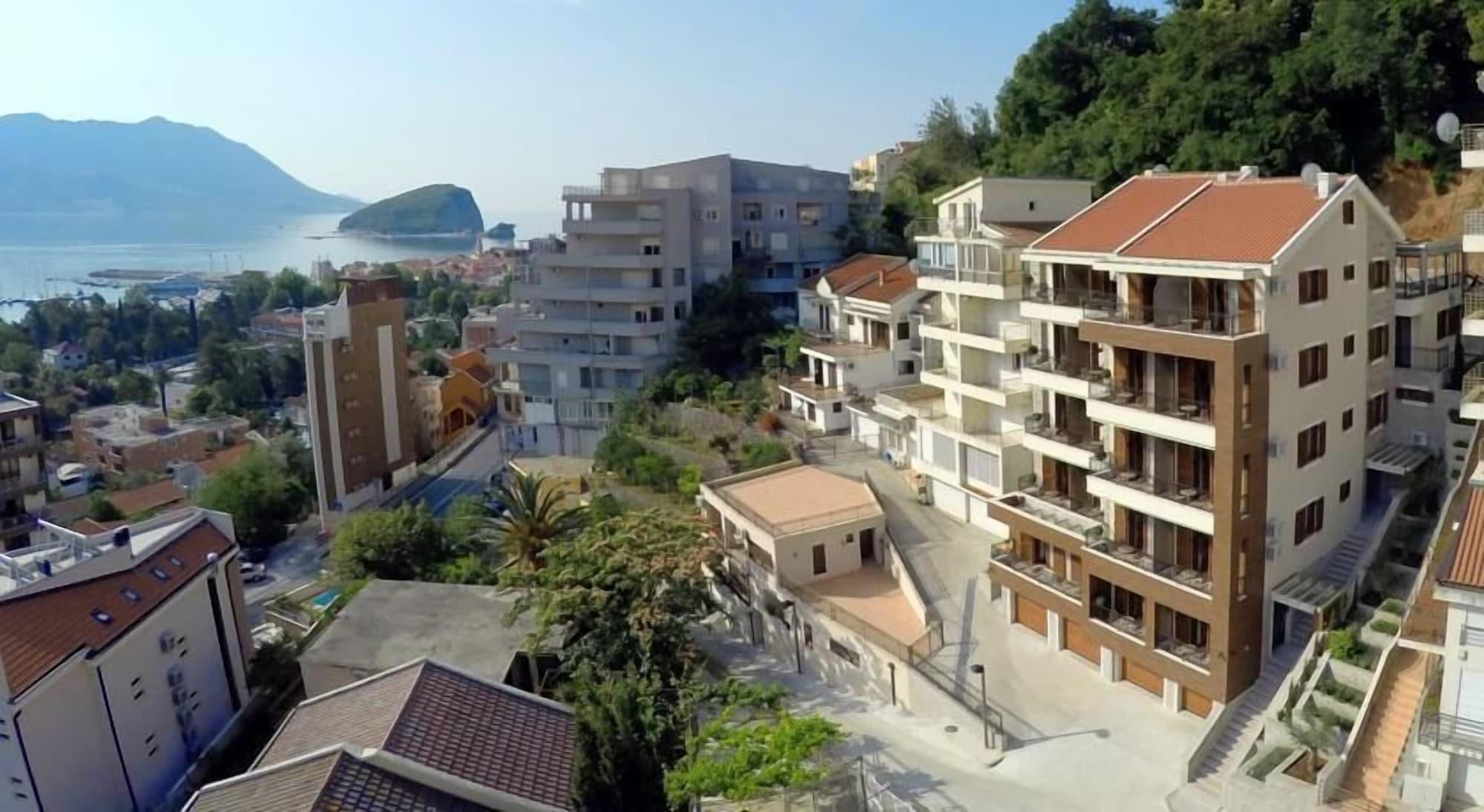 Varios Aparthotel Villa Aria