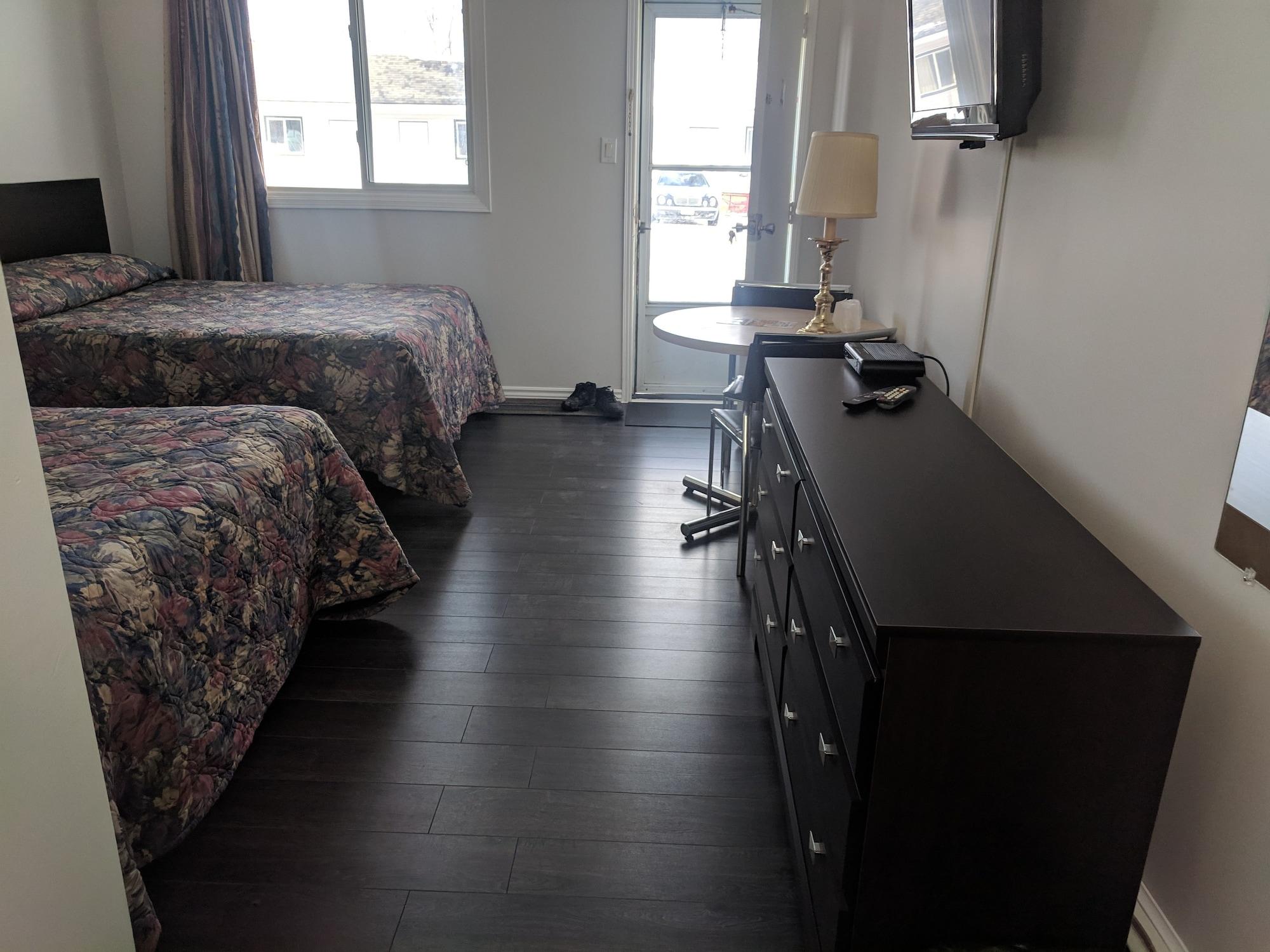 Varios Hilltop Motel