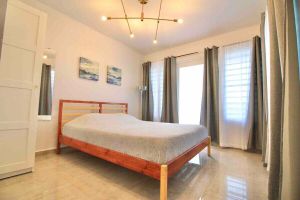 Alquiler Vacacional - 1.7 Mid-century Puerto Rican Apt with Generator