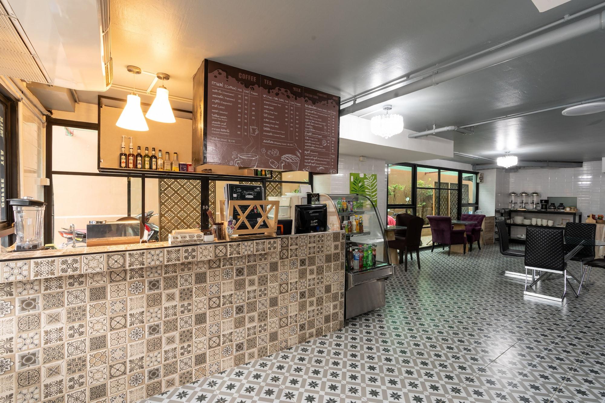 Restaurant Greenview Ekkamai 10