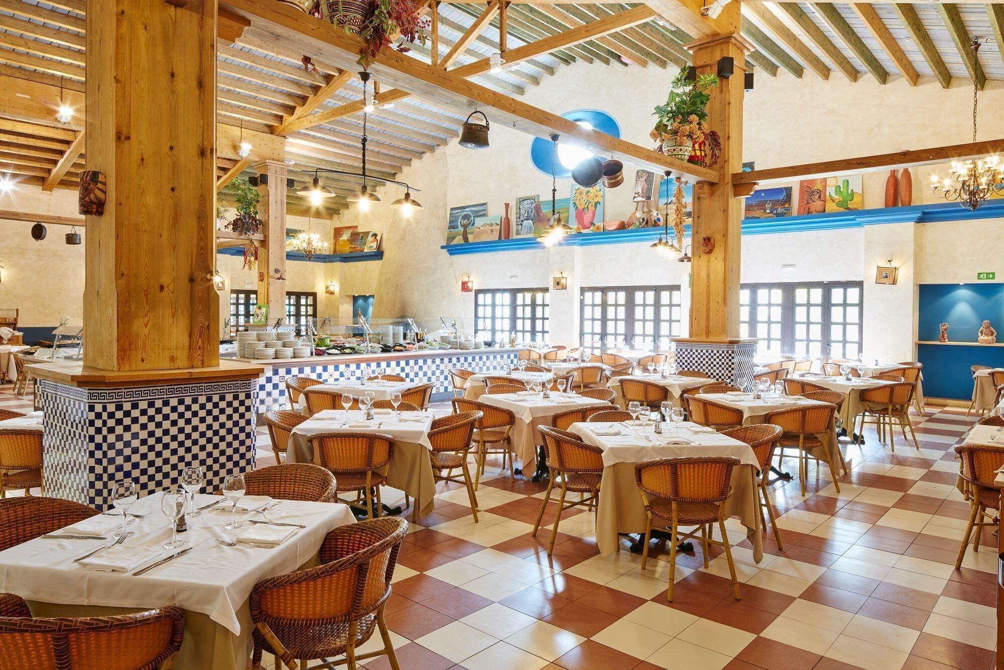 Restaurant PortAventura Hotel El Paso - Includes unlimited access to PortAventura Park & 1 access to Ferrari Land