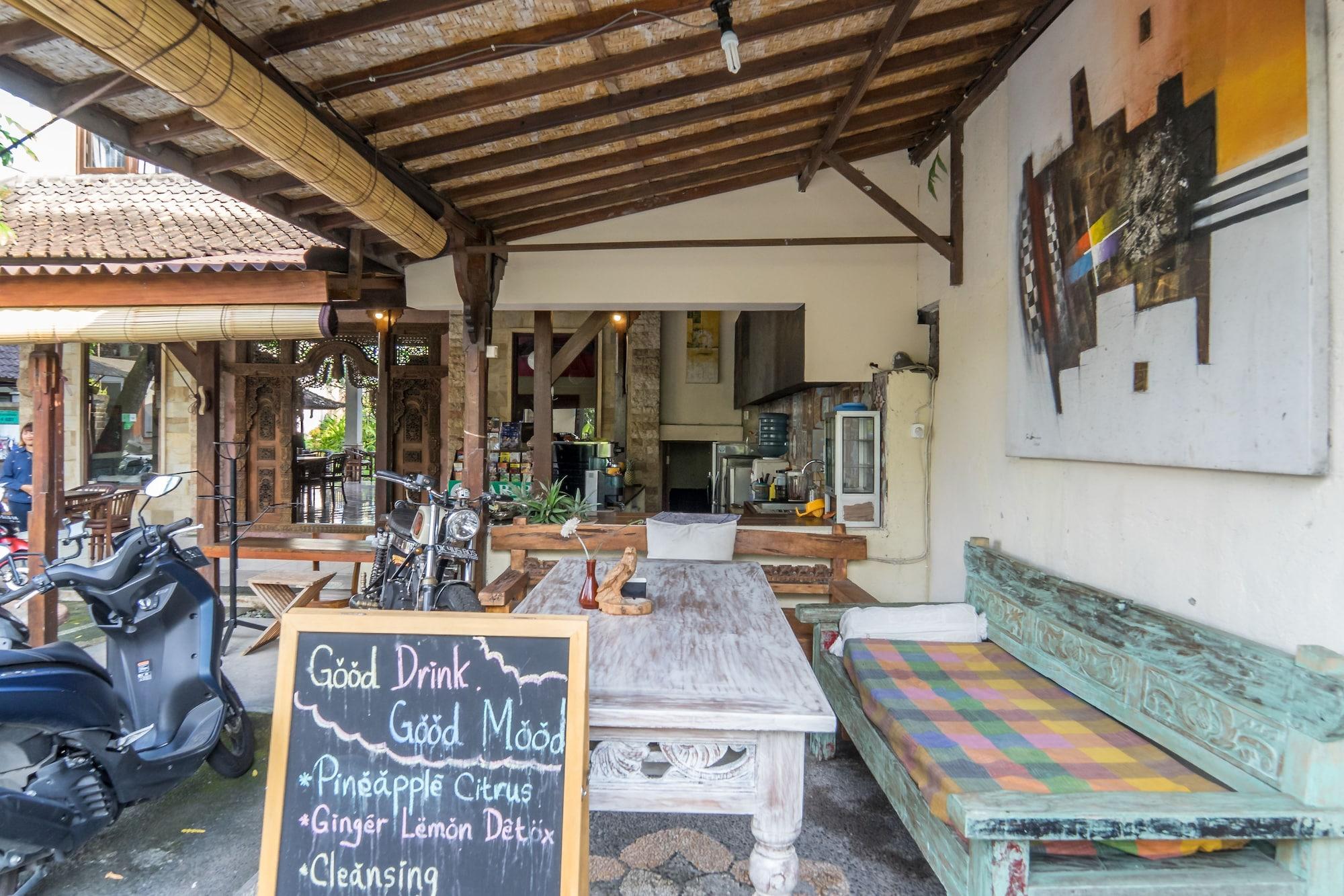 Bar/Salón Sari Bamboo Bungalows