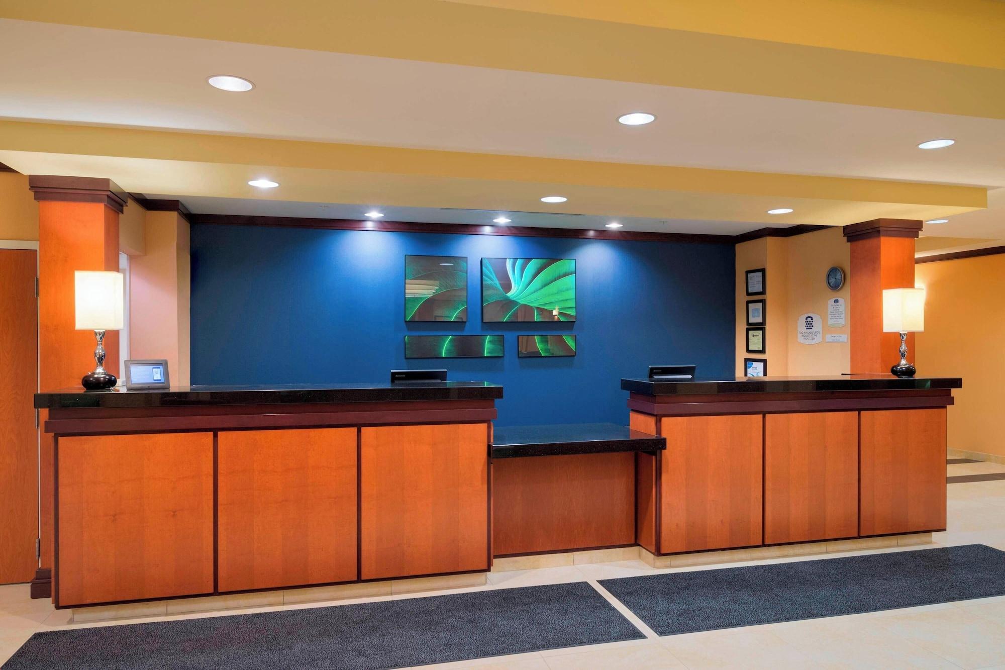 Vista Lobby Fairfield Inn & Suites Huntingdon Route 22 Raystown Lake