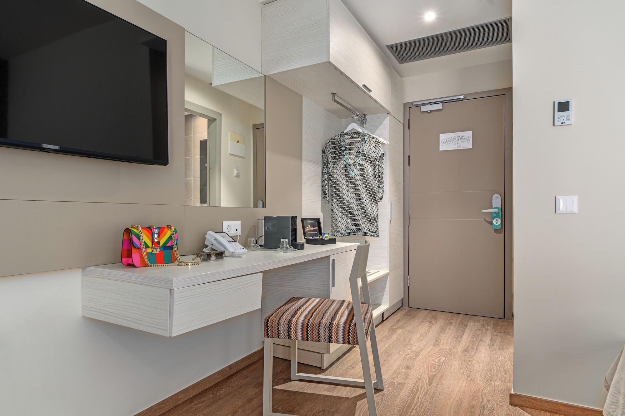 Habitación Ammon Zeus Luxury Beach Hotel