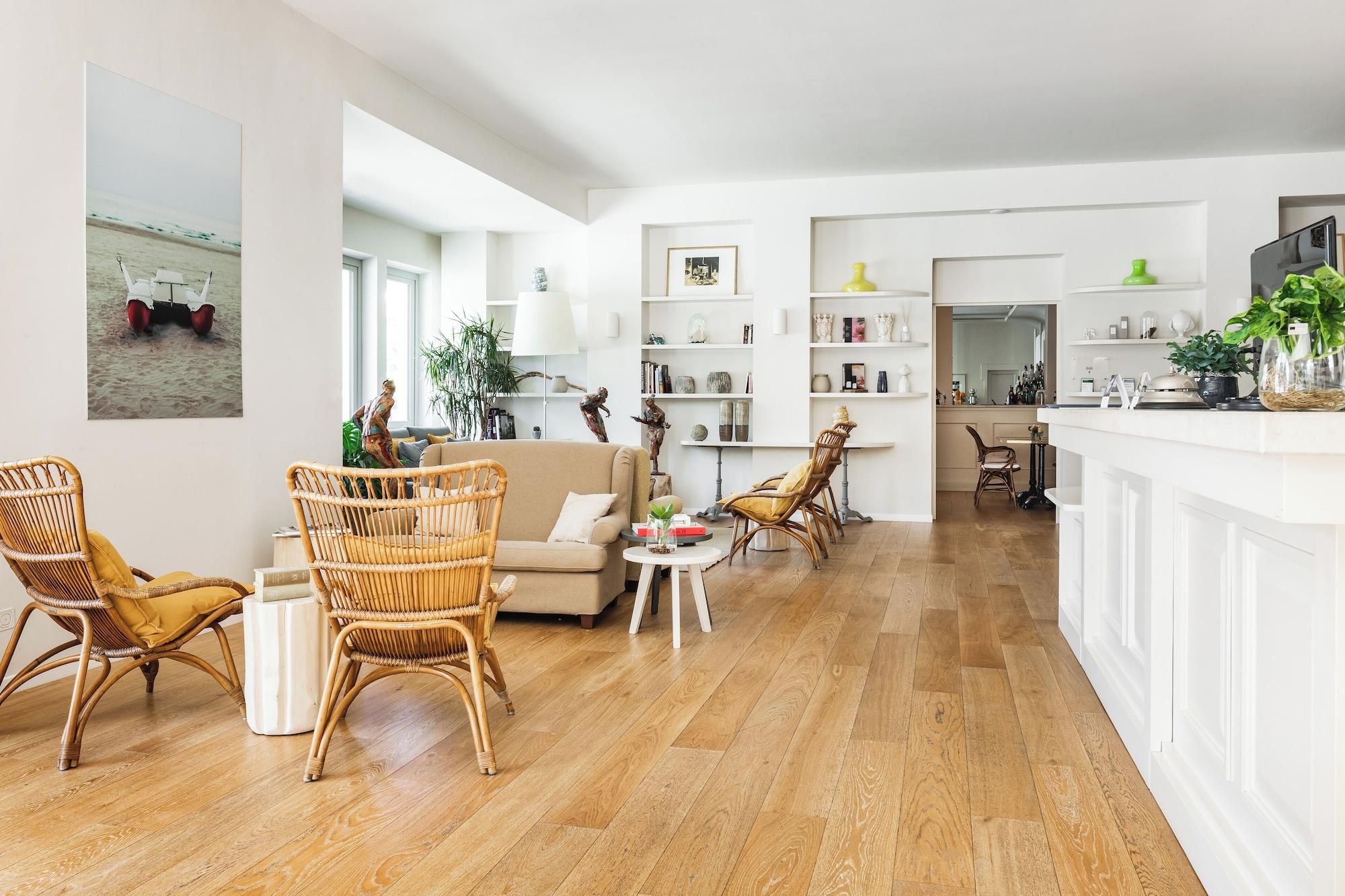 Vista Lobby SeeBay Hotel