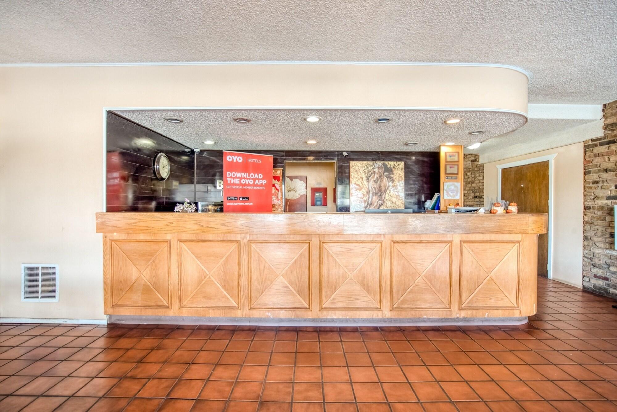 Vista Lobby OYO Hotel Brownwood Hwy 67