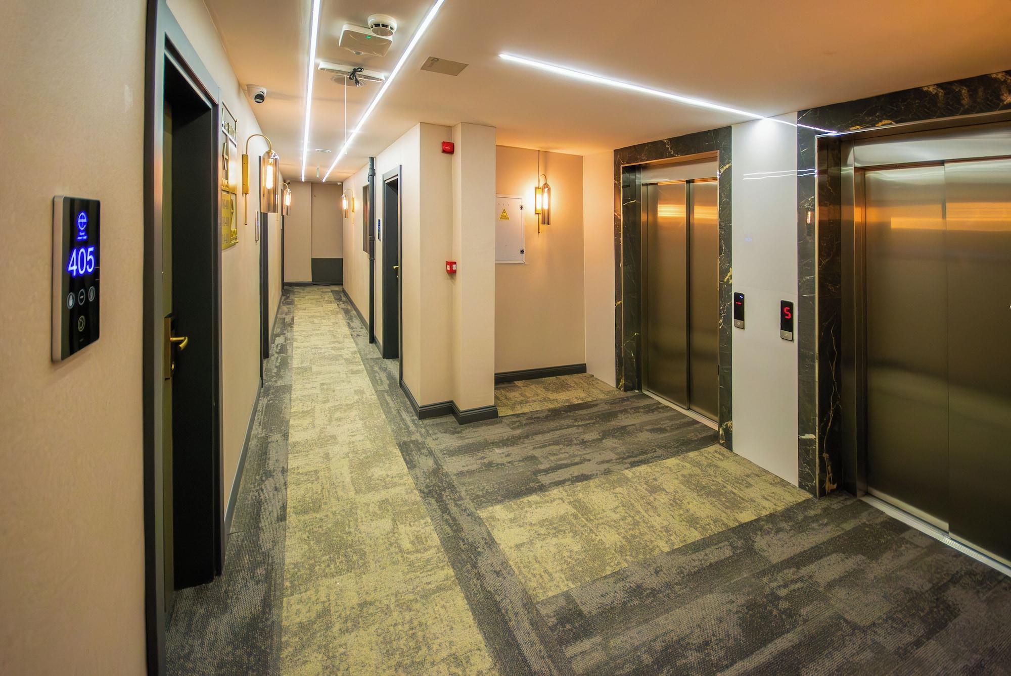 Vista Exterior Elysian Airport Hotel