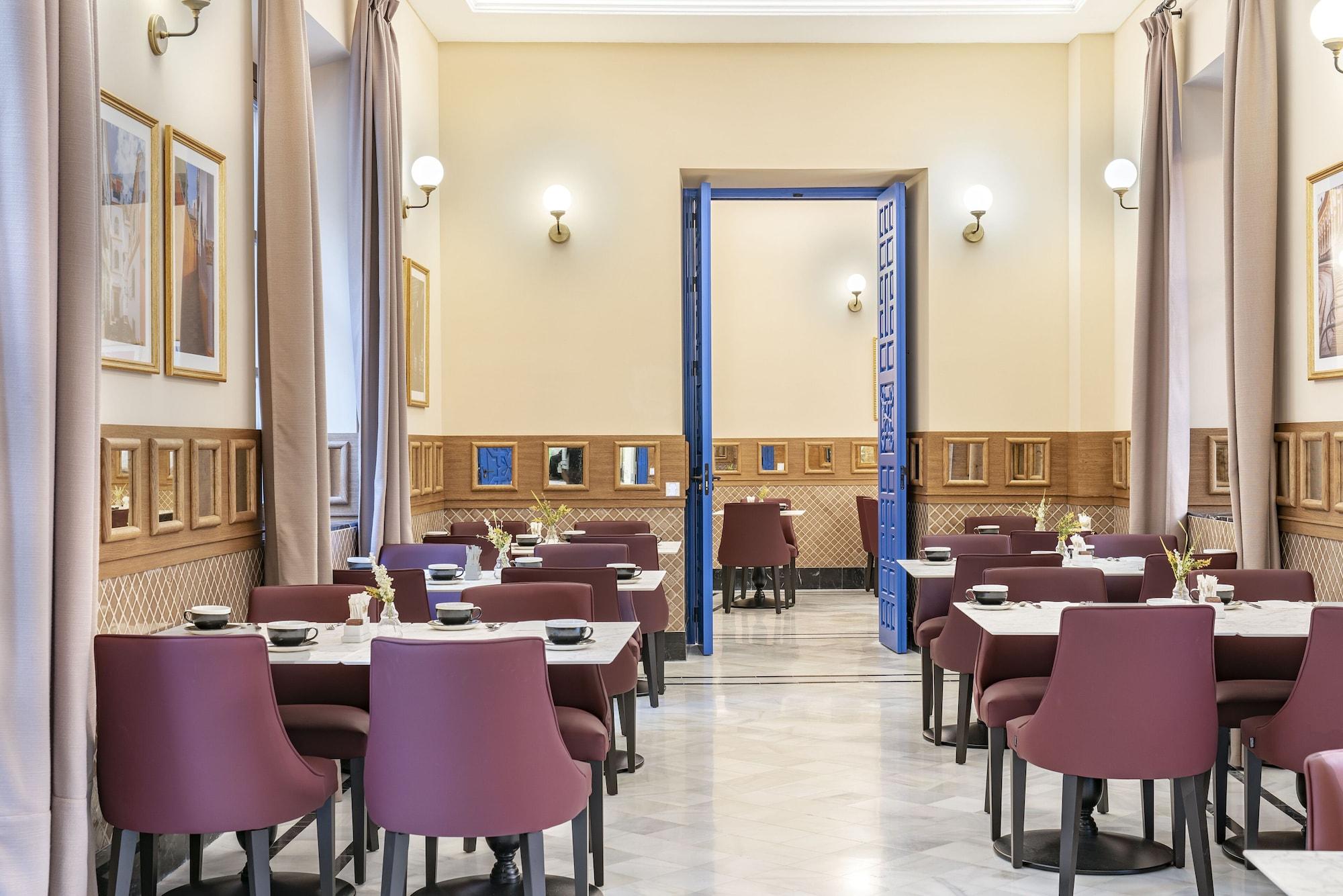 Restaurant Hotel Vincci Molviedro Suites Apartments