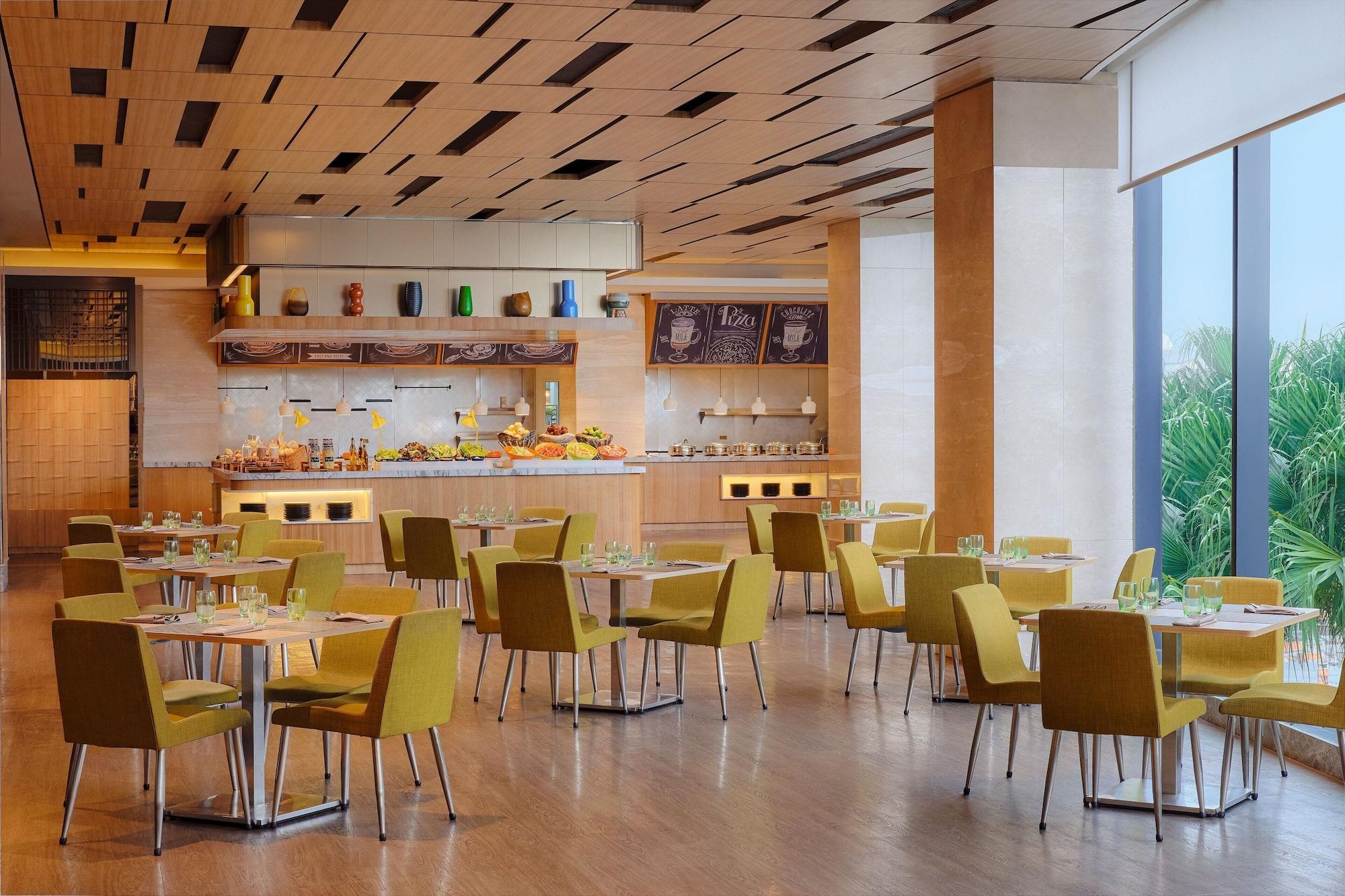 Restaurant Four Points by Sheraton Surabaya, Tunjungan Plaza