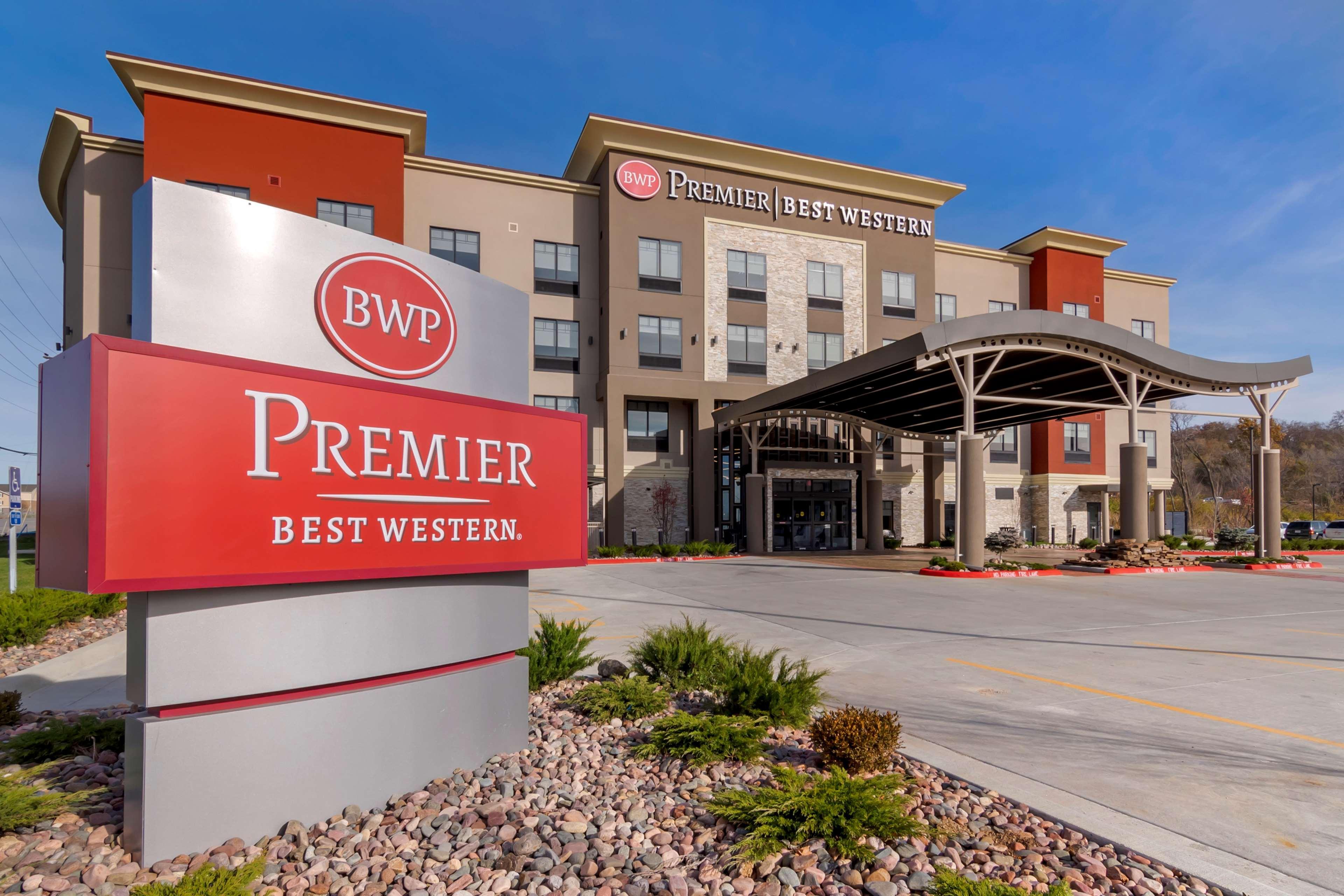 Vista Exterior Best Western Premier Liberty Inn & Suites