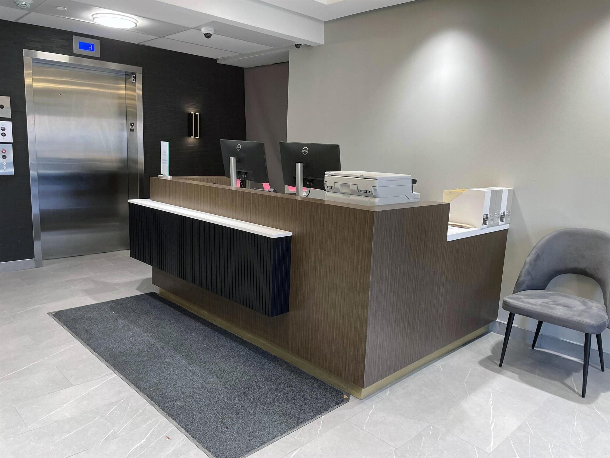 Vista Lobby Skye Hotel & Residences, BW Signature Collection