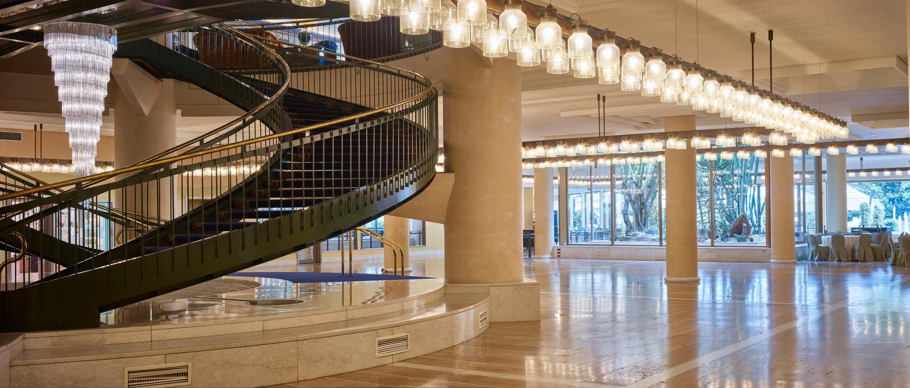 Vista Lobby Rome Cavalieri, A Waldorf Astoria Hotel