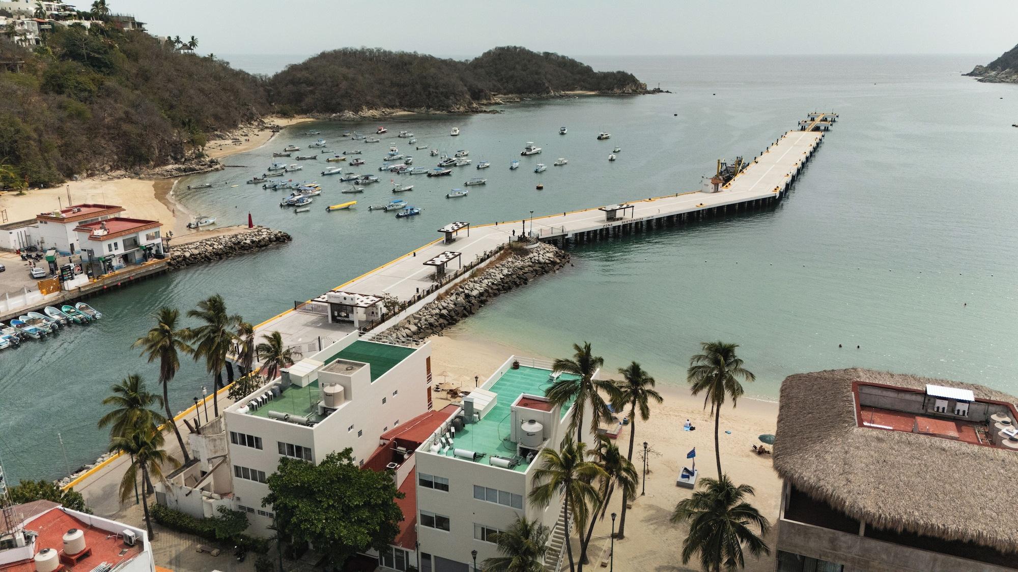 Vista Exterior La Playa Suites