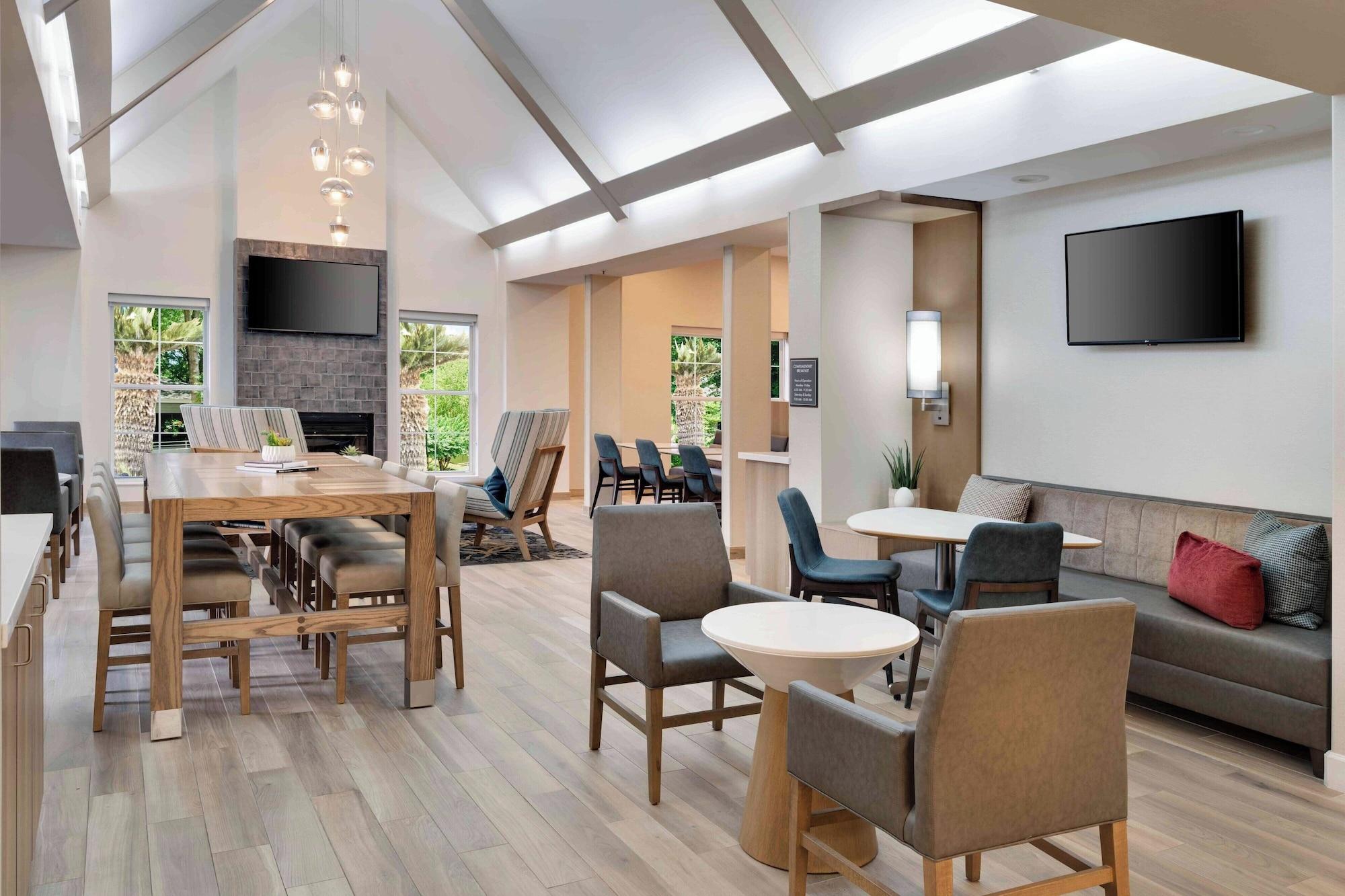 Vista Lobby Residence Inn By Marriott Austin South