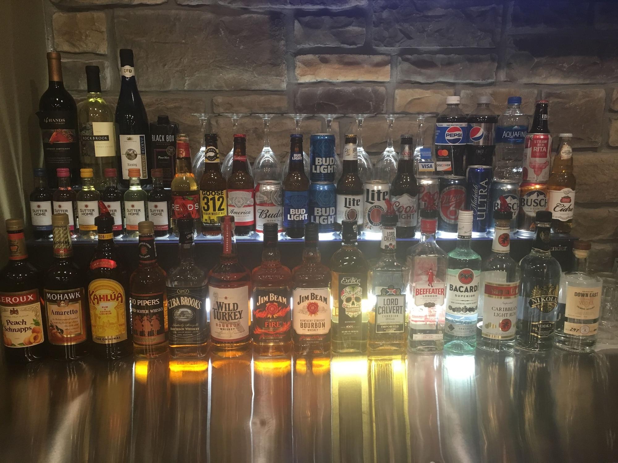 Bar/Salón Cobblestone Hotel & Suites - Paxton