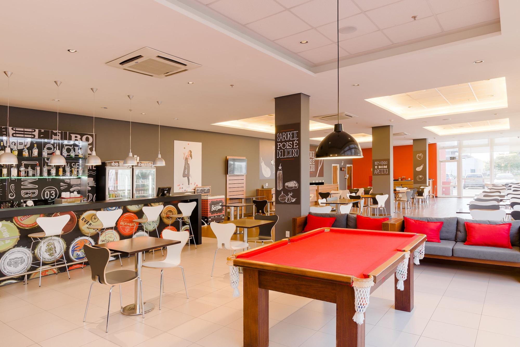 Vista Lobby Ibis Canoas Shopping