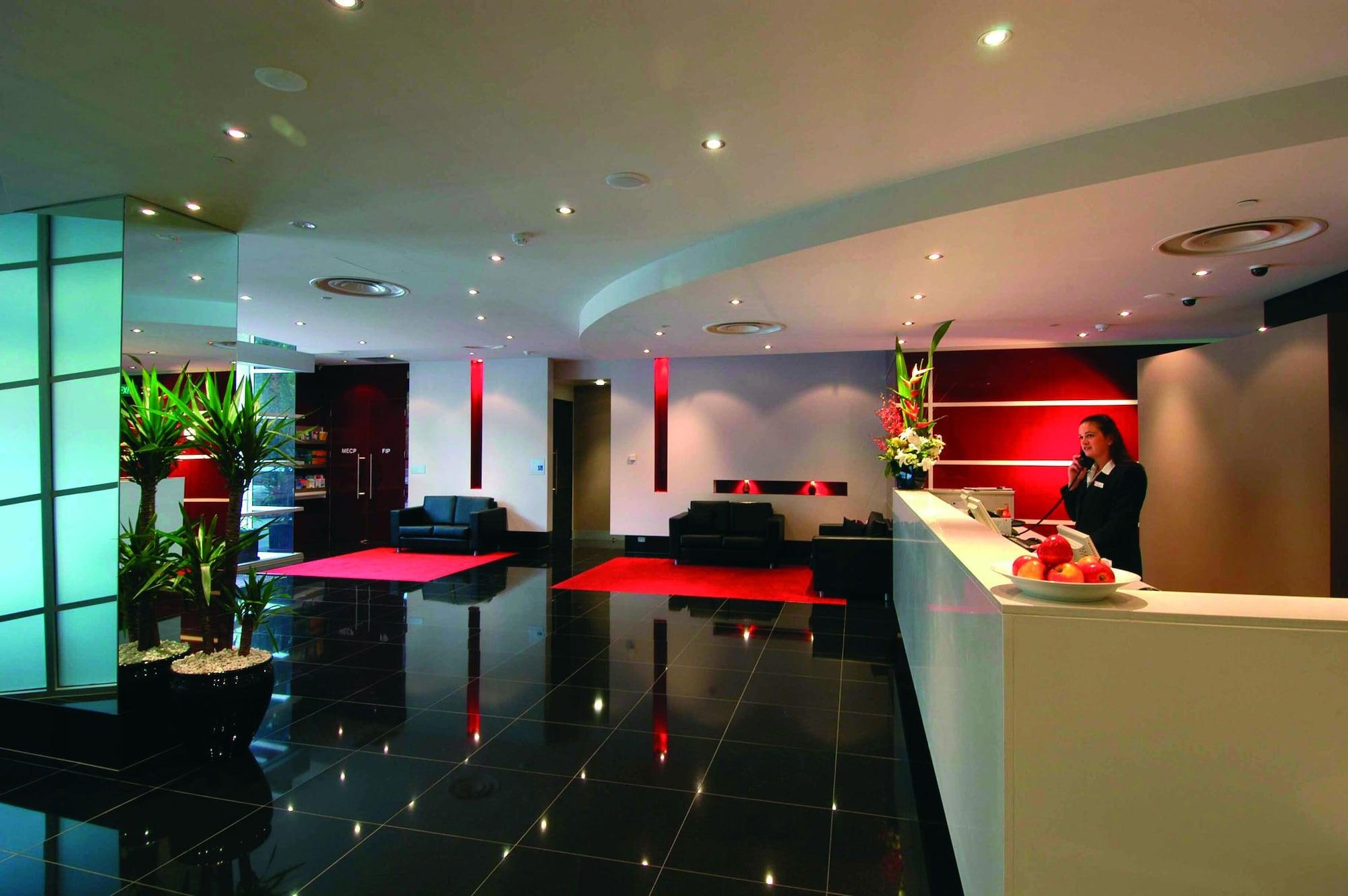 Vista Lobby Oaks Adelaide Horizons Suites