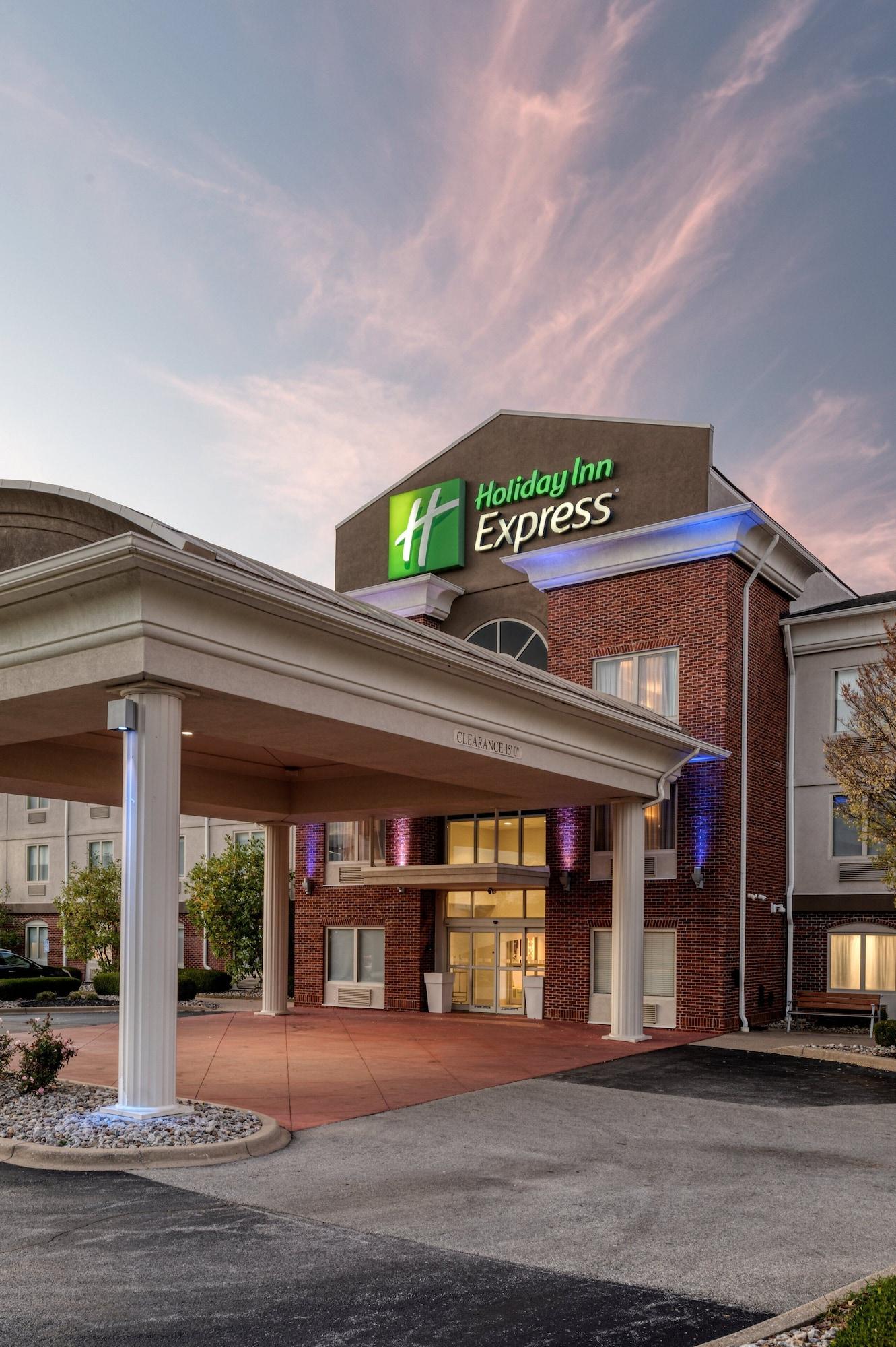 Vista Exterior Holiday Inn Express Radcliff-Fort Knox by IHG