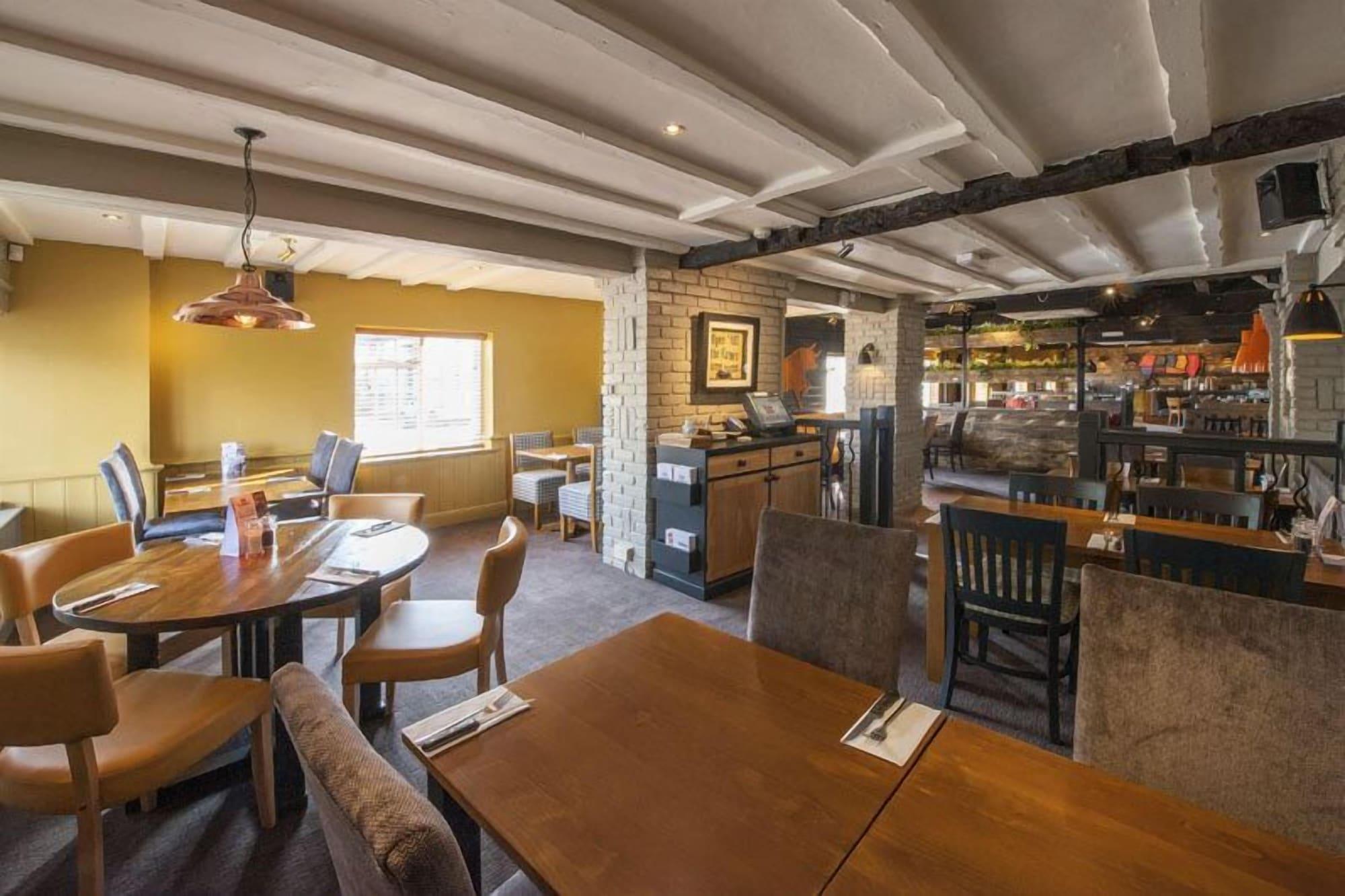 Restaurant Premier Inn Gloucester - Little Witcombe