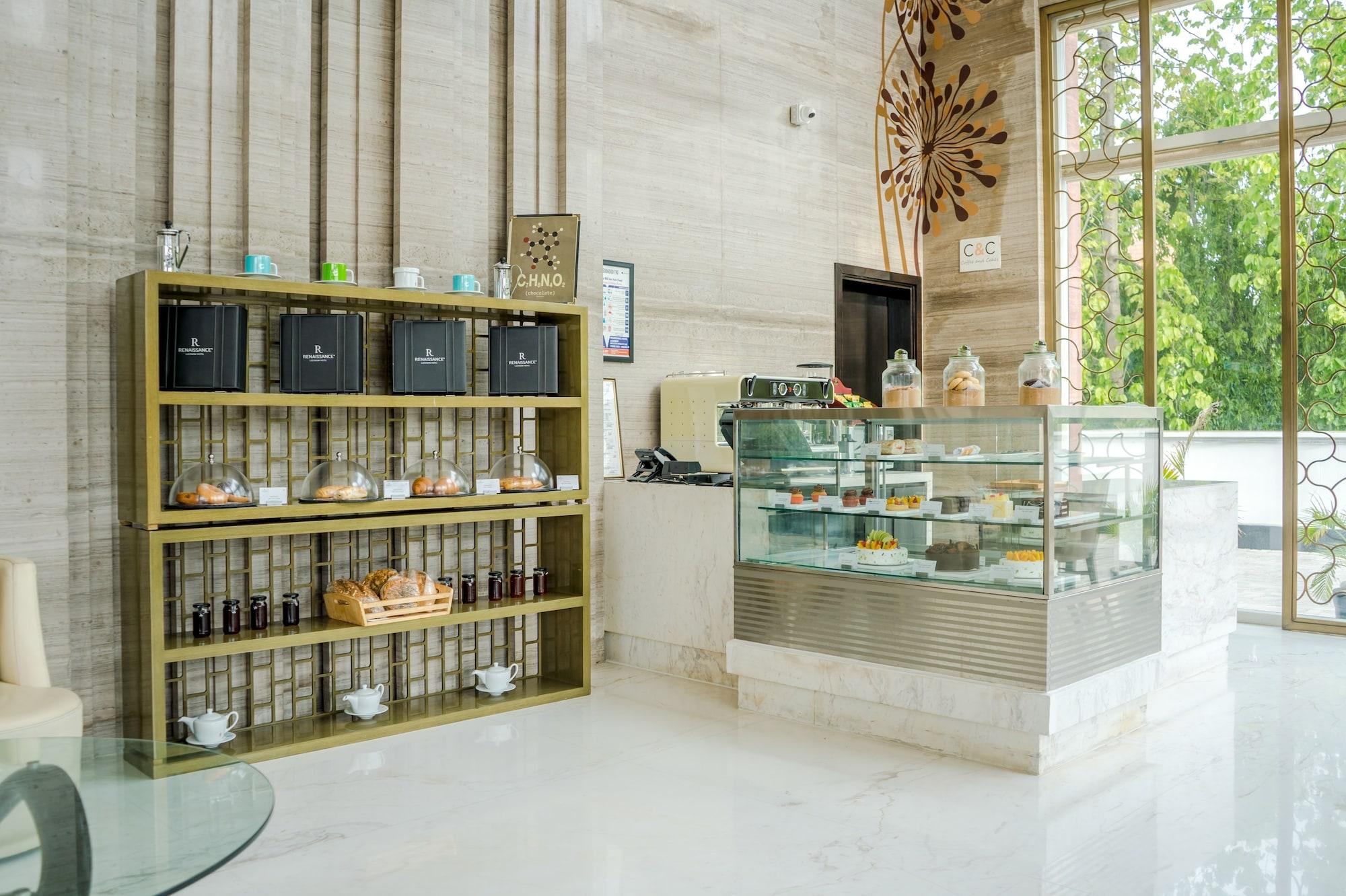 Bar/Salón Renaissance Lucknow Hotel