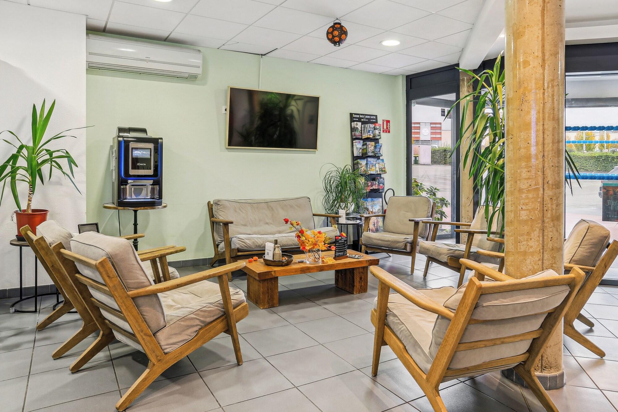 Vista Lobby Hotel AKENA La Ferté Bernard