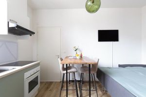 Alquiler Vacacional - Studio in the center of the old town of Sion