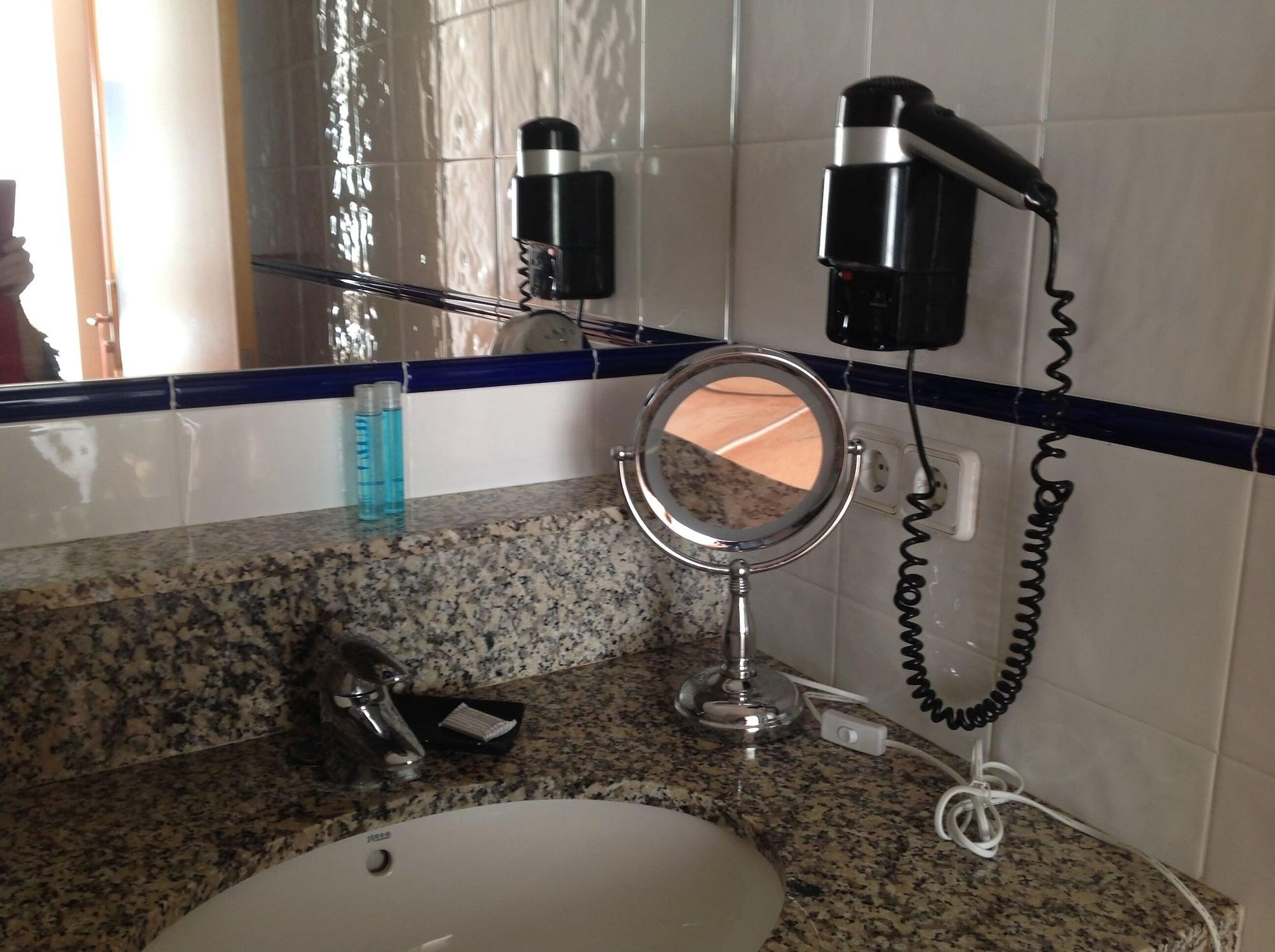 Equipamiento de Habitación Hostal Vehí