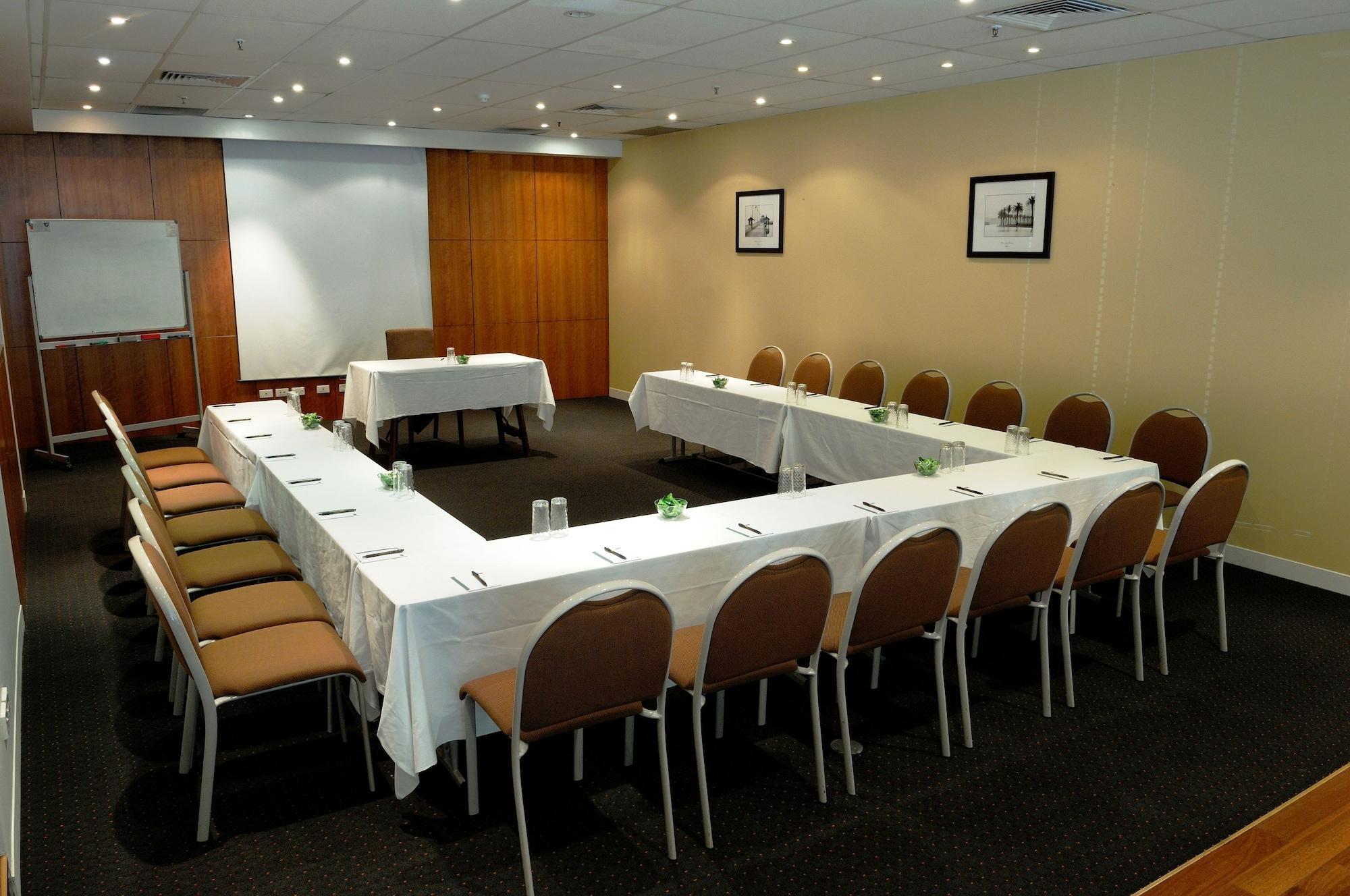 Sala de Reuniones Comfort Hotel Melbourne Central