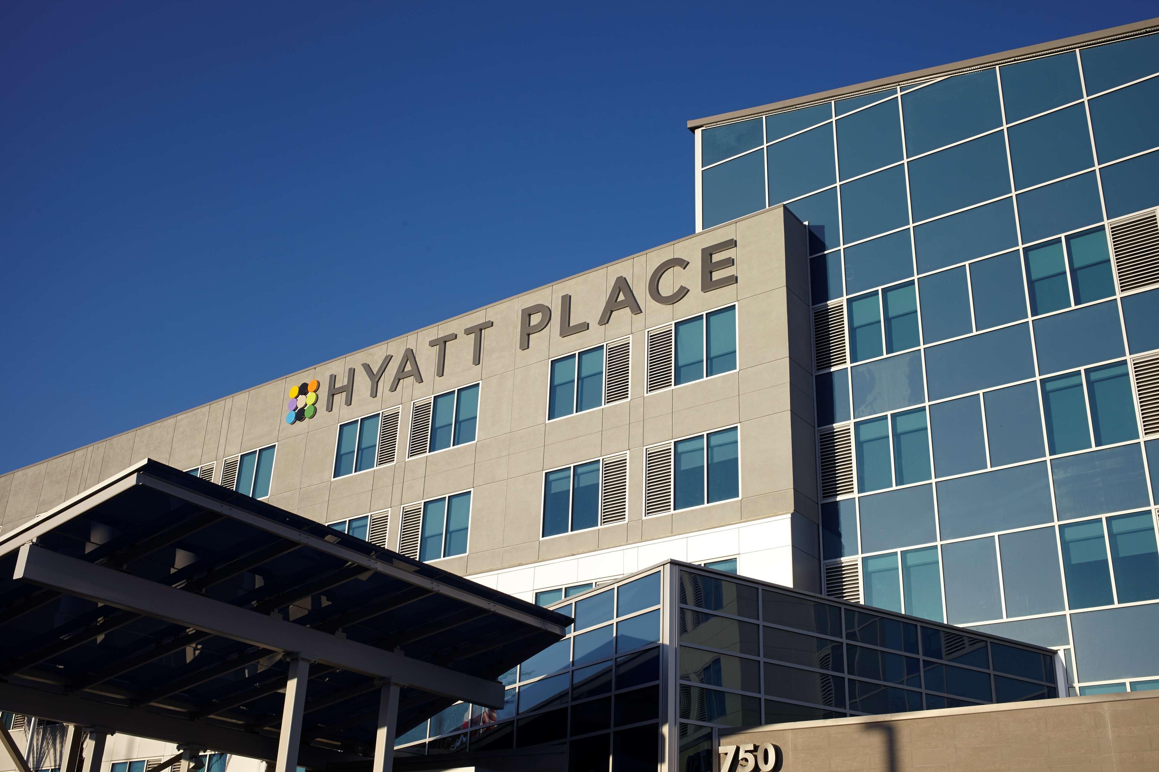 Vista Exterior Hyatt Place Chicago-South/University Medical Center
