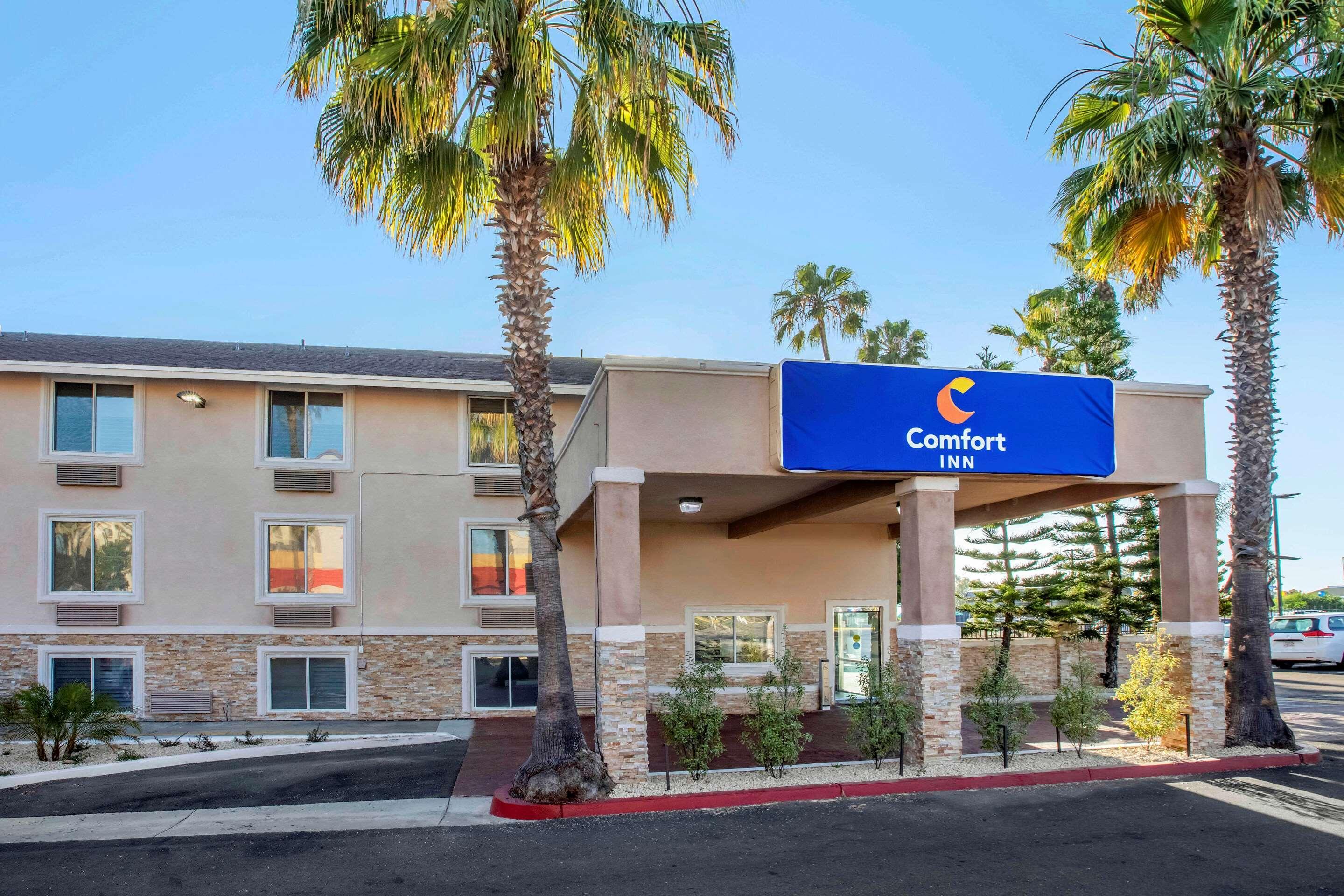 Vista Exterior Comfort Inn San Diego Miramar
