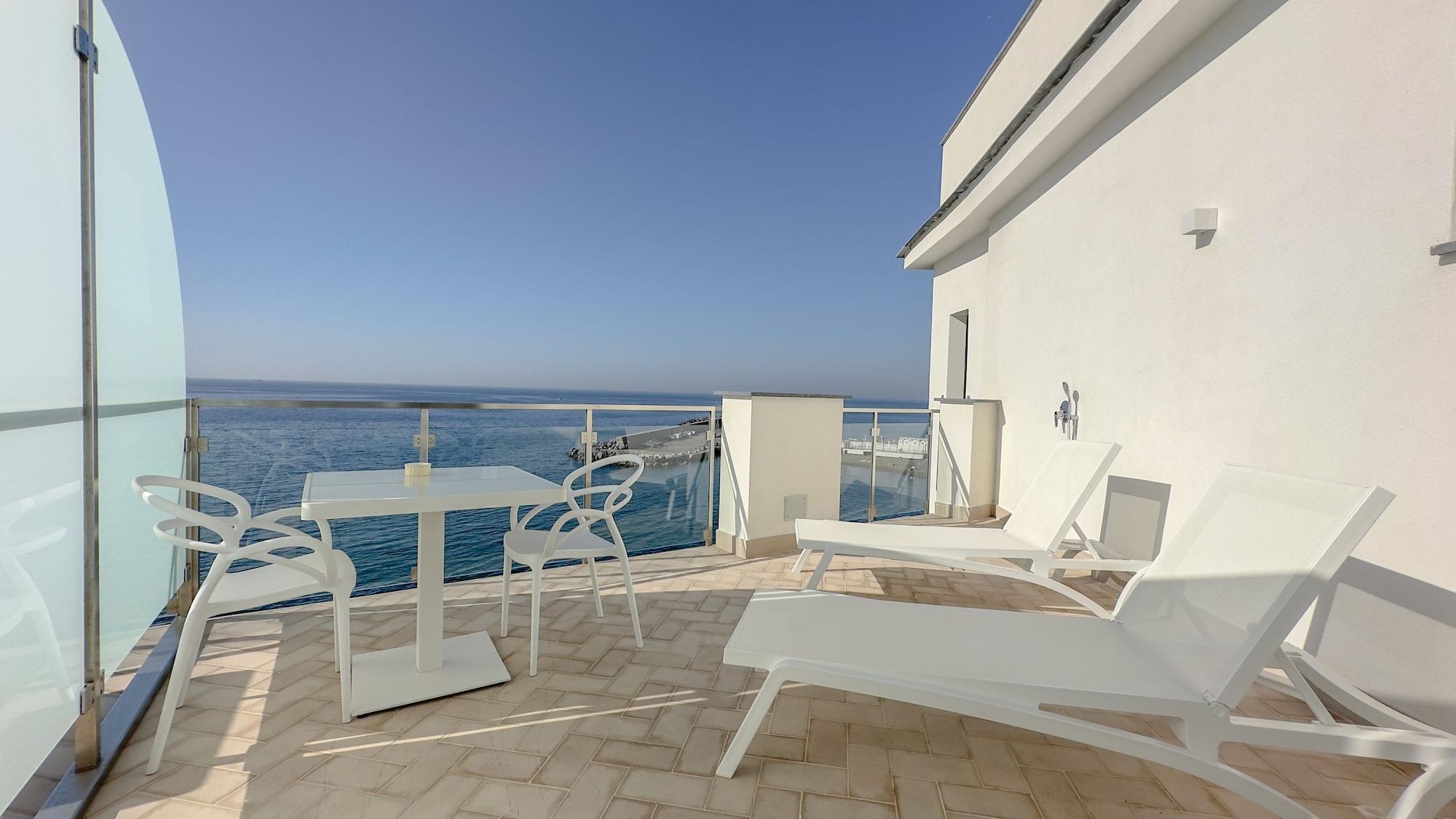 Playa Hotel Giosuè a mare