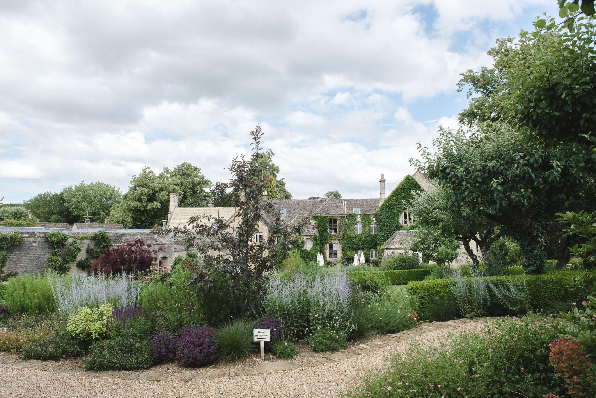 Vista Exterior Lords of the Manor Hotel